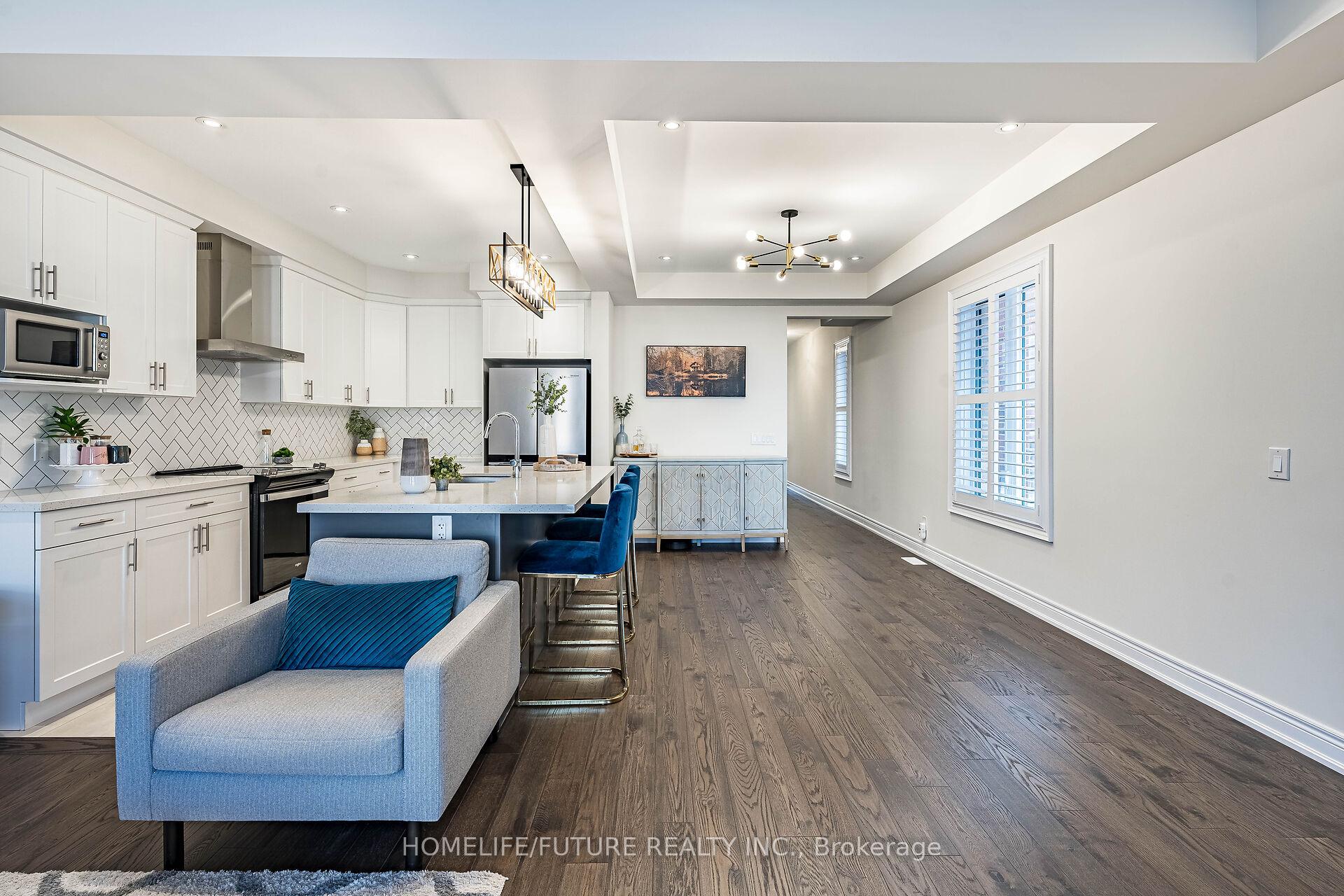 Photo 11 of 32 Gillivary Drive, Whitby, Williamsburg — HOMEH