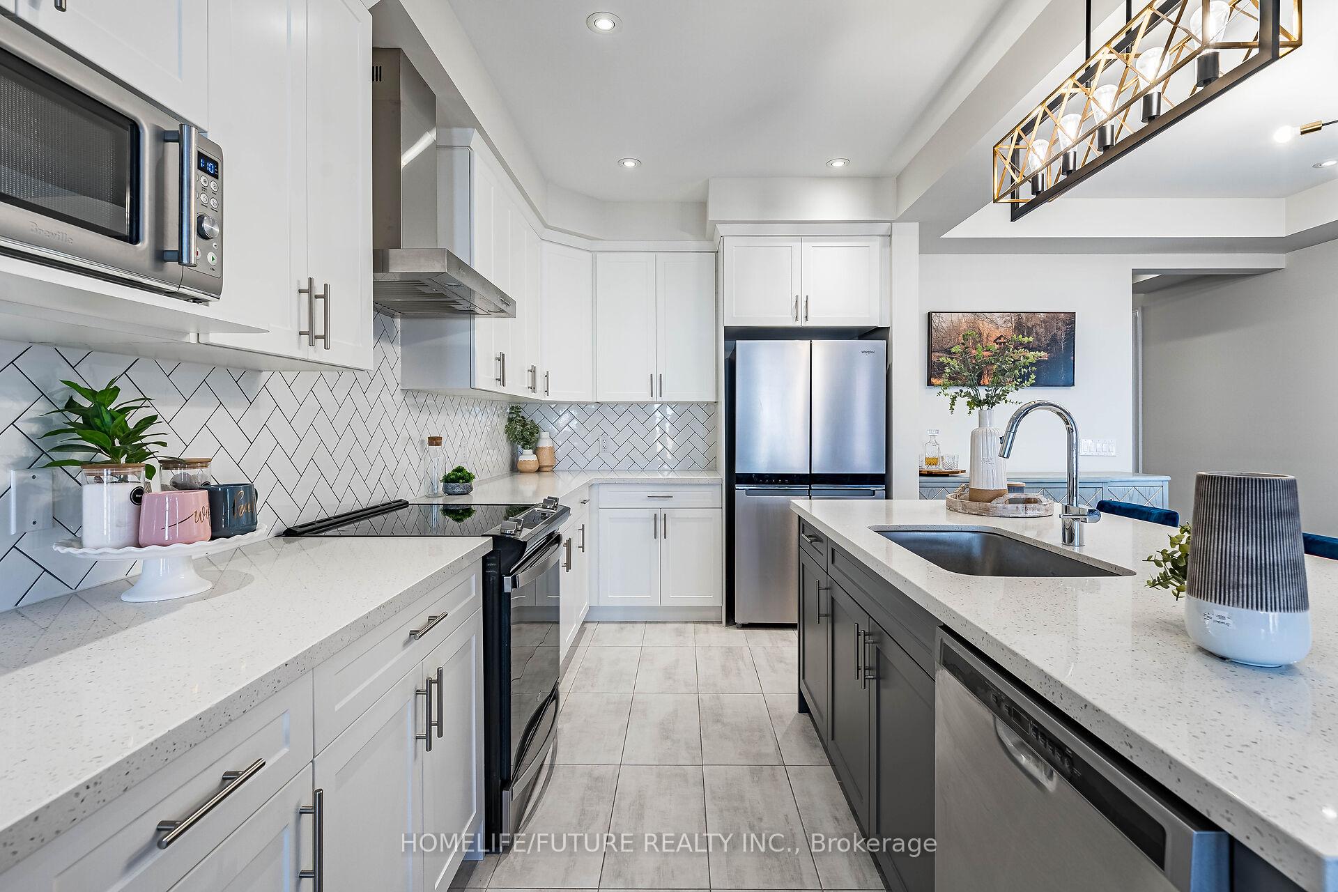 Photo 14 of 32 Gillivary Drive, Whitby, Williamsburg — HOMEH