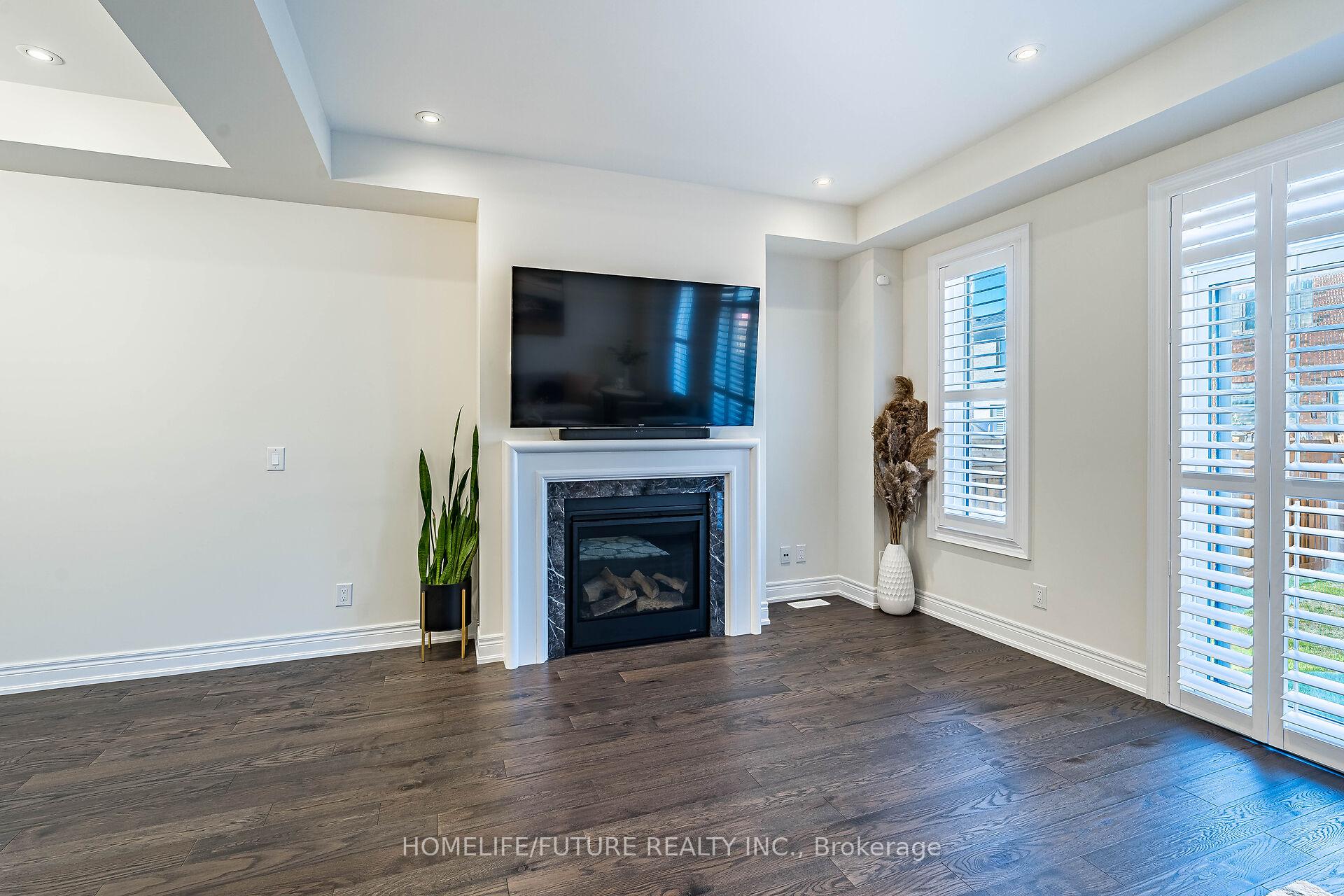 Photo 21 of 32 Gillivary Drive, Whitby, Williamsburg — HOMEH