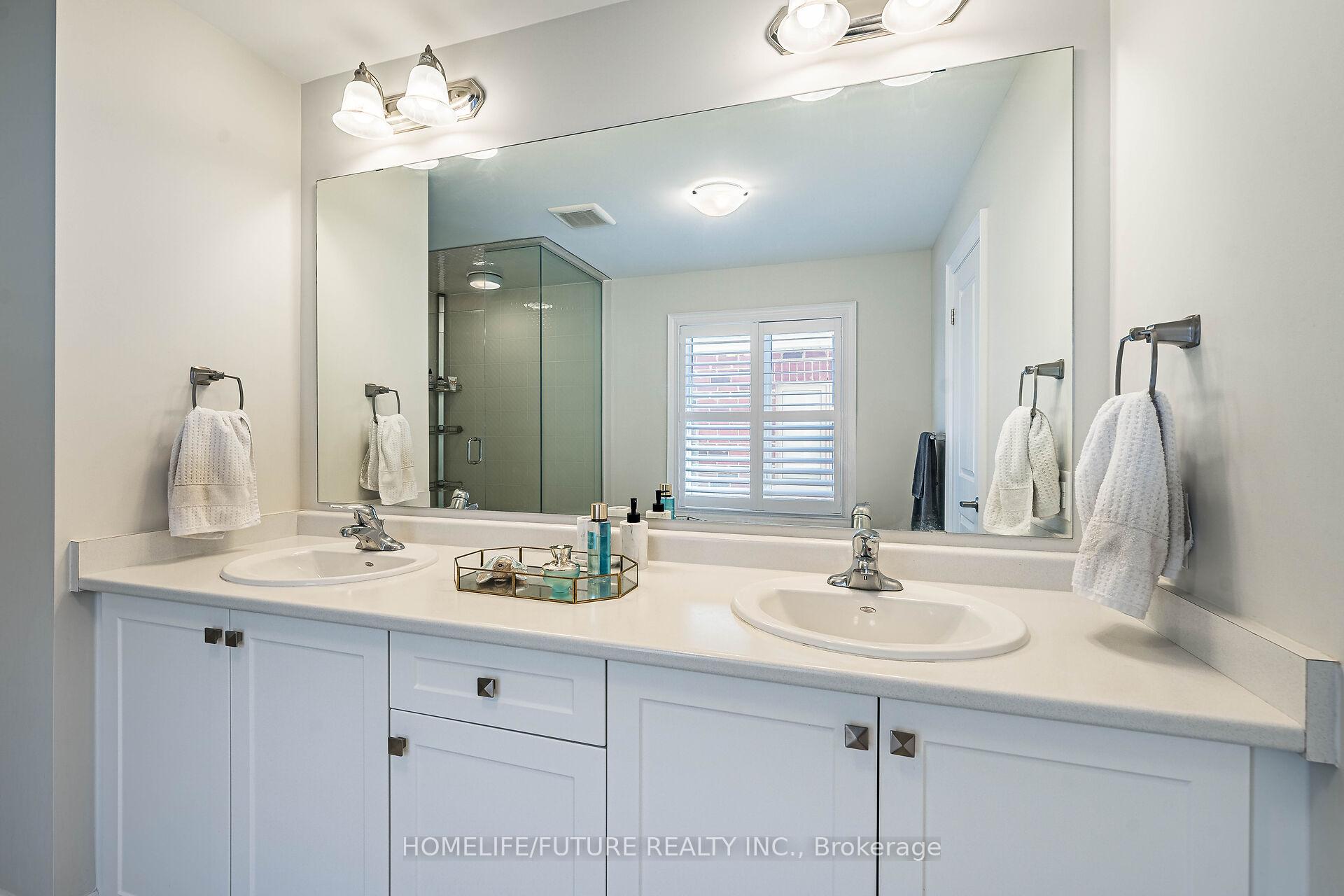 Photo 29 of 32 Gillivary Drive, Whitby, Williamsburg — HOMEH