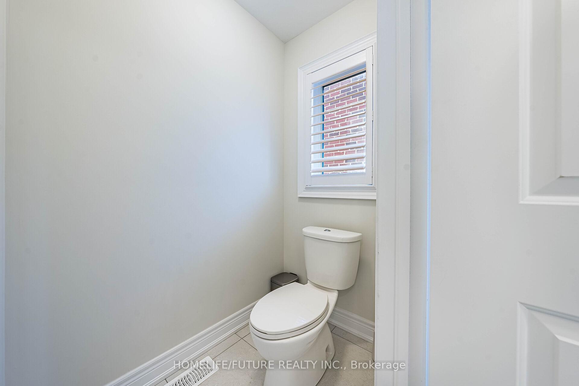 Photo 30 of 32 Gillivary Drive, Whitby, Williamsburg — HOMEH