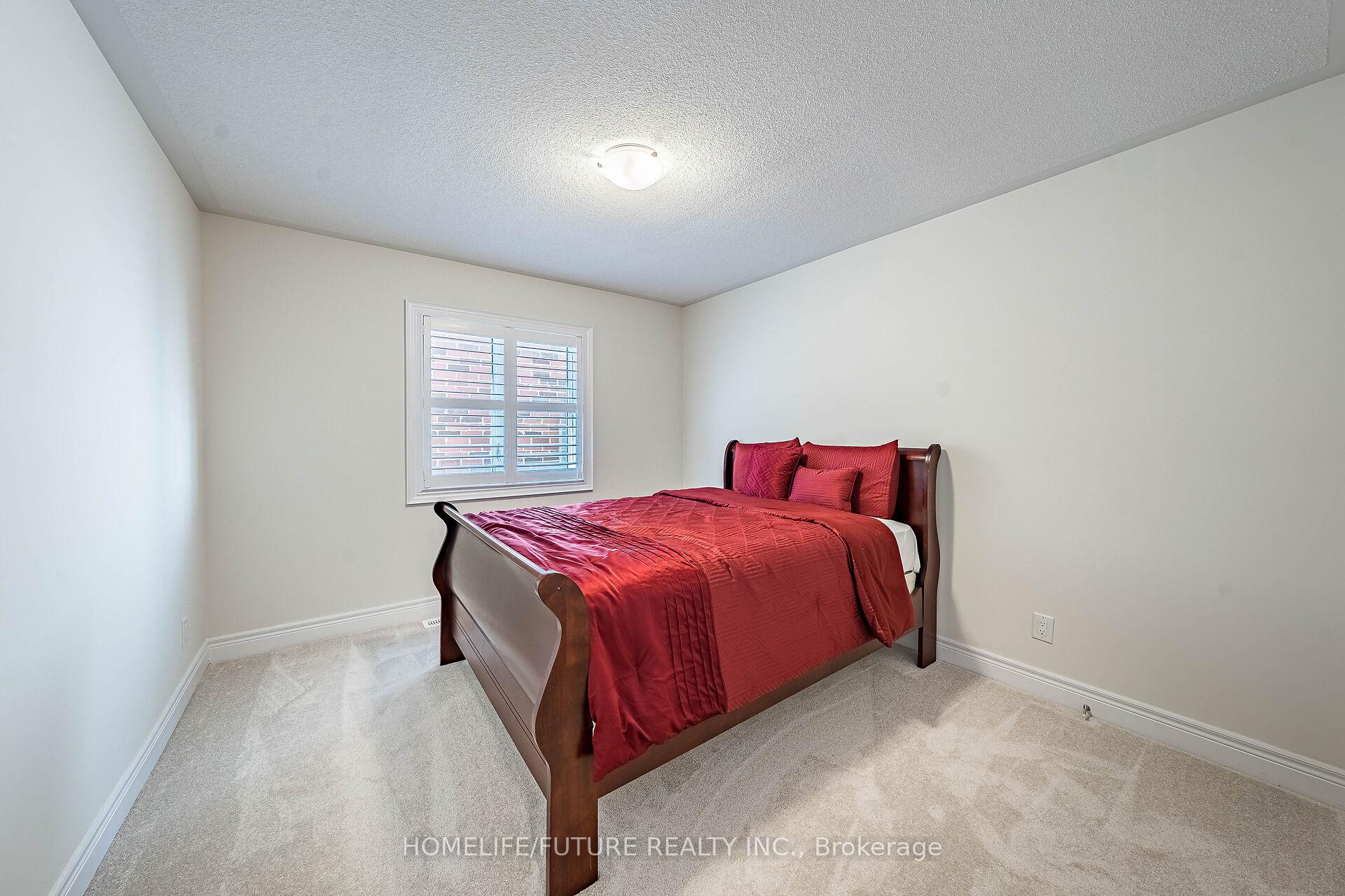 Photo 31 of 32 Gillivary Drive, Whitby, Williamsburg — HOMEH