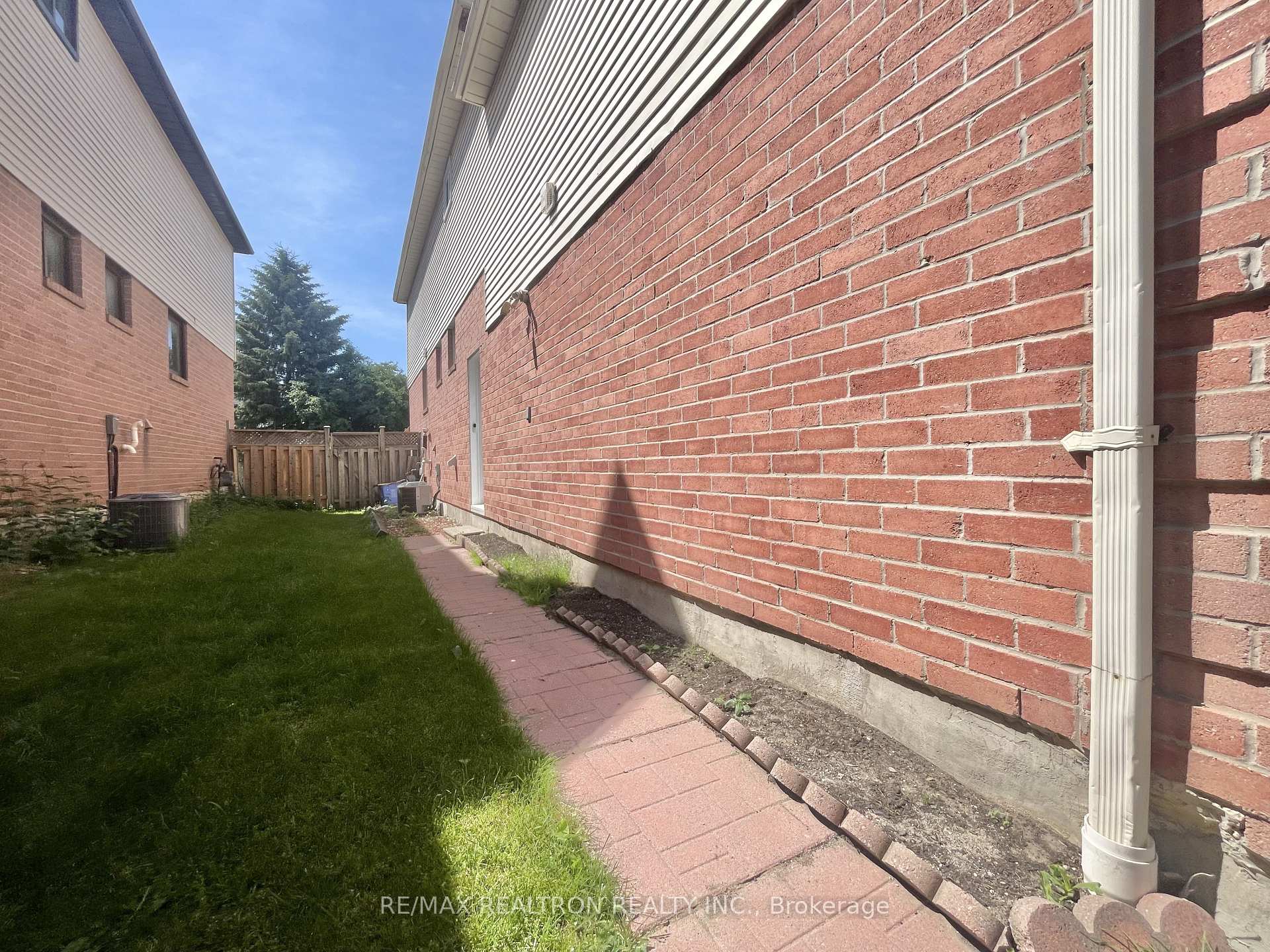 Photo 9 of Unit BSMT, 24 Coomer Crescent, Ajax, Central — HOMEH
