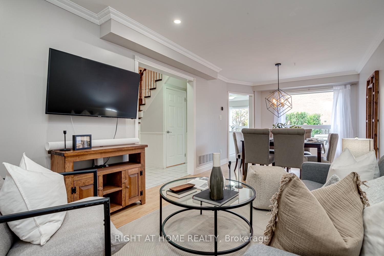 Photo 5 of 41 Steele Valley Court, Whitby, Rolling Acres — HOMEH
