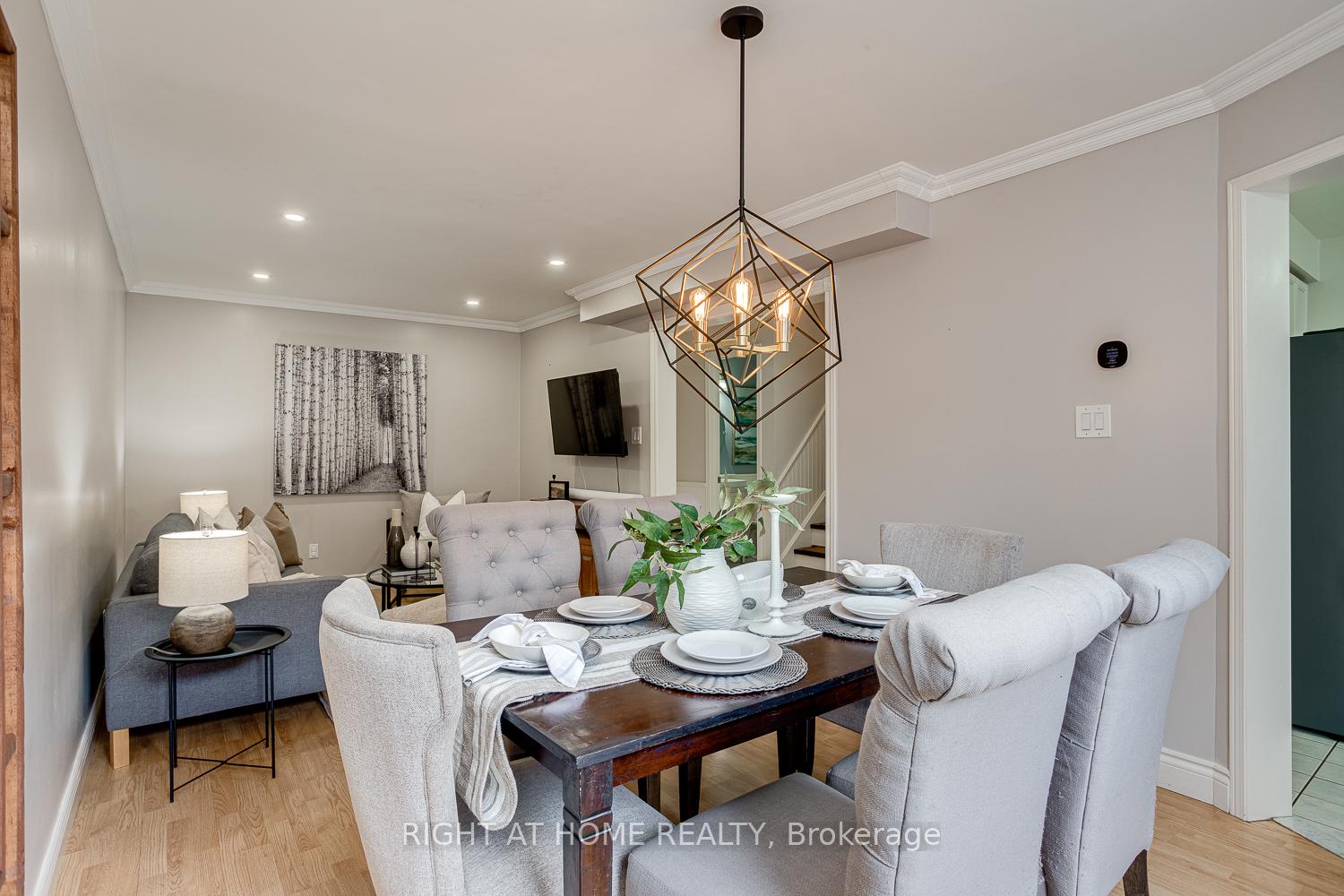 Photo 6 of 41 Steele Valley Court, Whitby, Rolling Acres — HOMEH