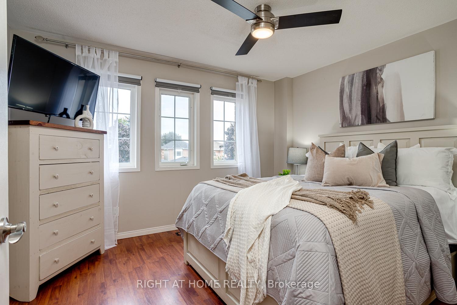 Photo 16 of 41 Steele Valley Court, Whitby, Rolling Acres — HOMEH