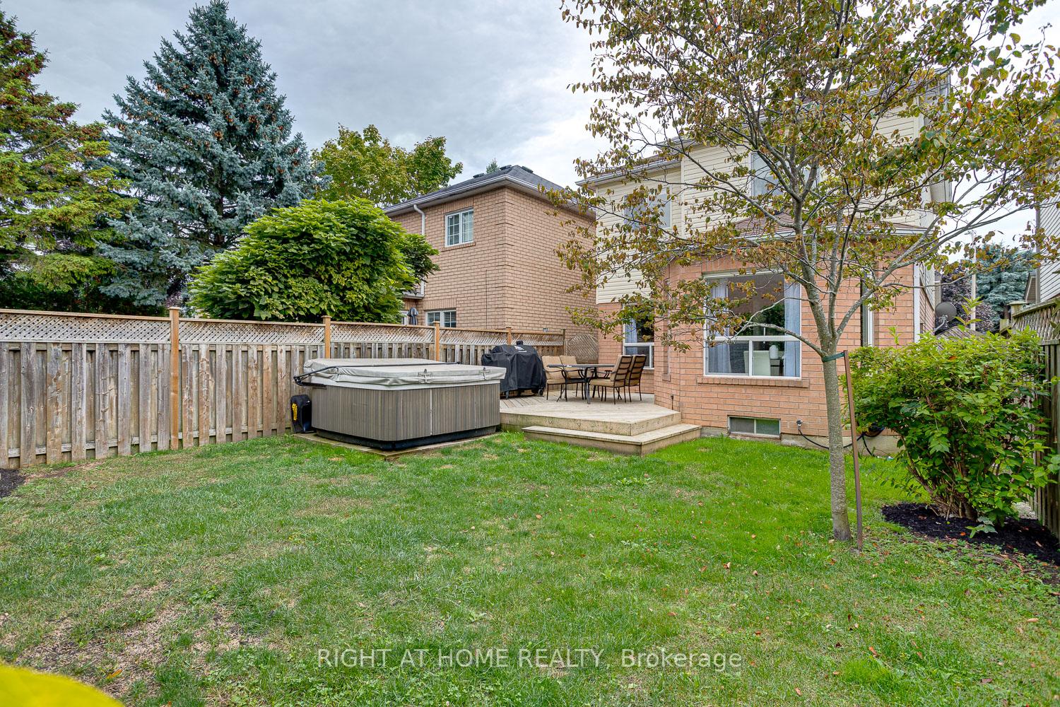 Photo 31 of 41 Steele Valley Court, Whitby, Rolling Acres — HOMEH