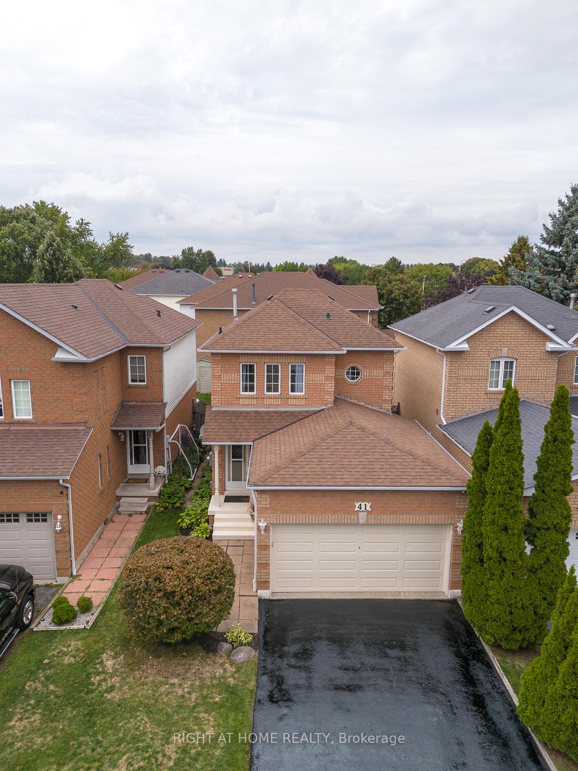 Photo 35 of 41 Steele Valley Court, Whitby, Rolling Acres — HOMEH