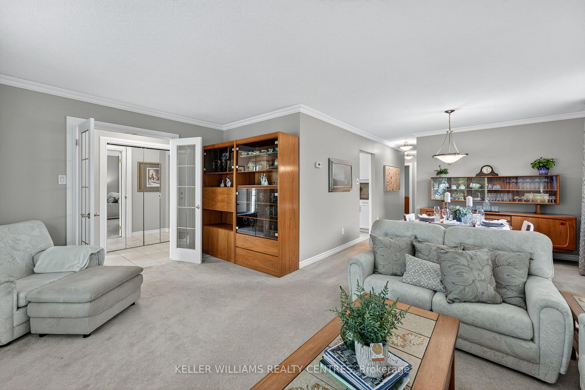 Photo 4 of 54 Devins Drive, Aurora, Aurora Heights — HOMEH