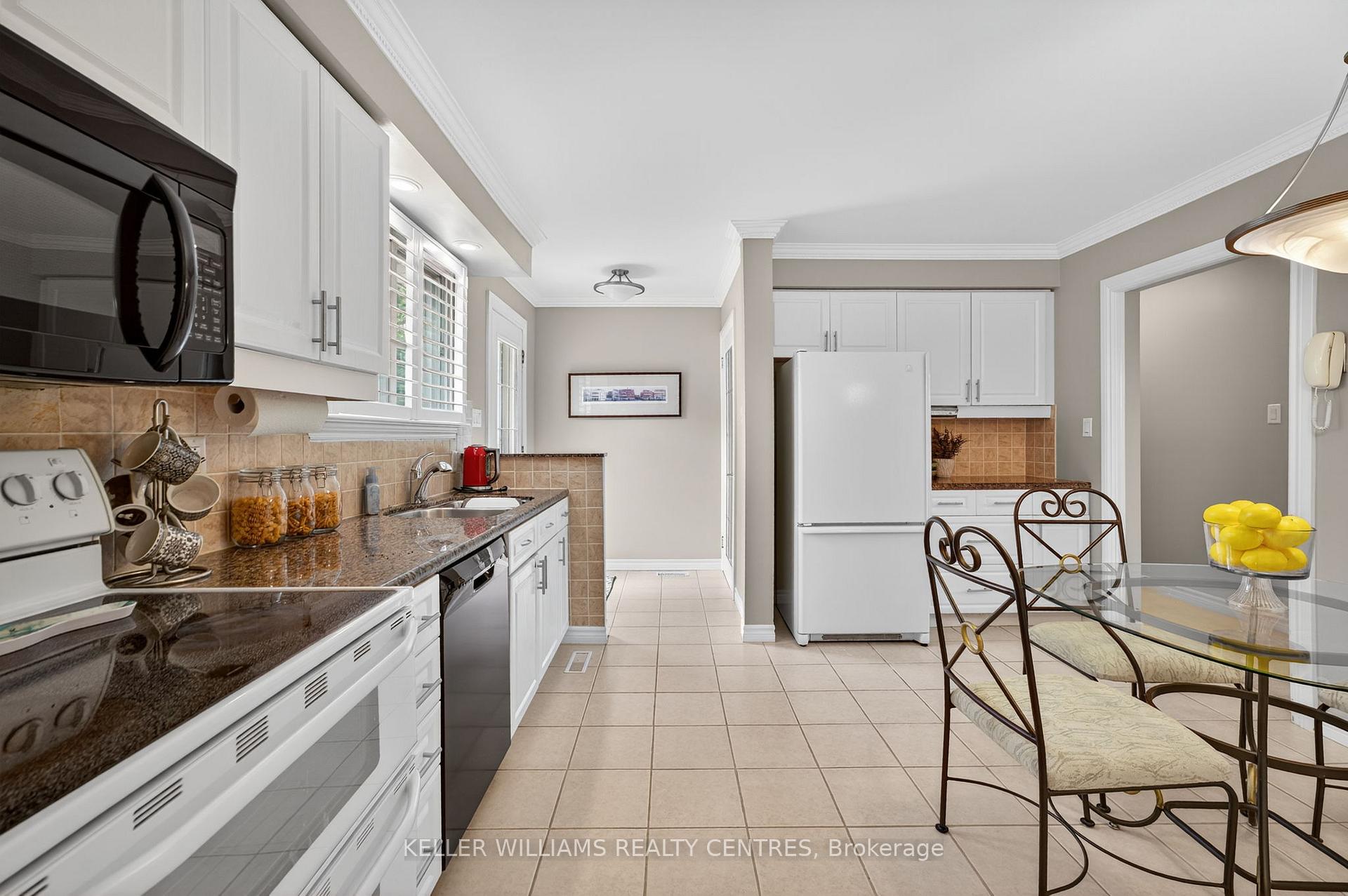 Photo 3 of 54 Devins Drive, Aurora, Aurora Heights — HOMEH