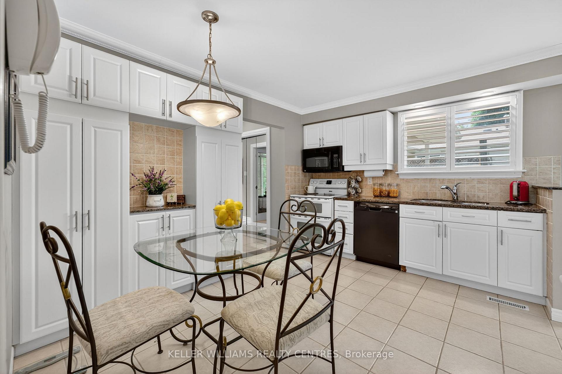 Photo 5 of 54 Devins Drive, Aurora, Aurora Heights — HOMEH