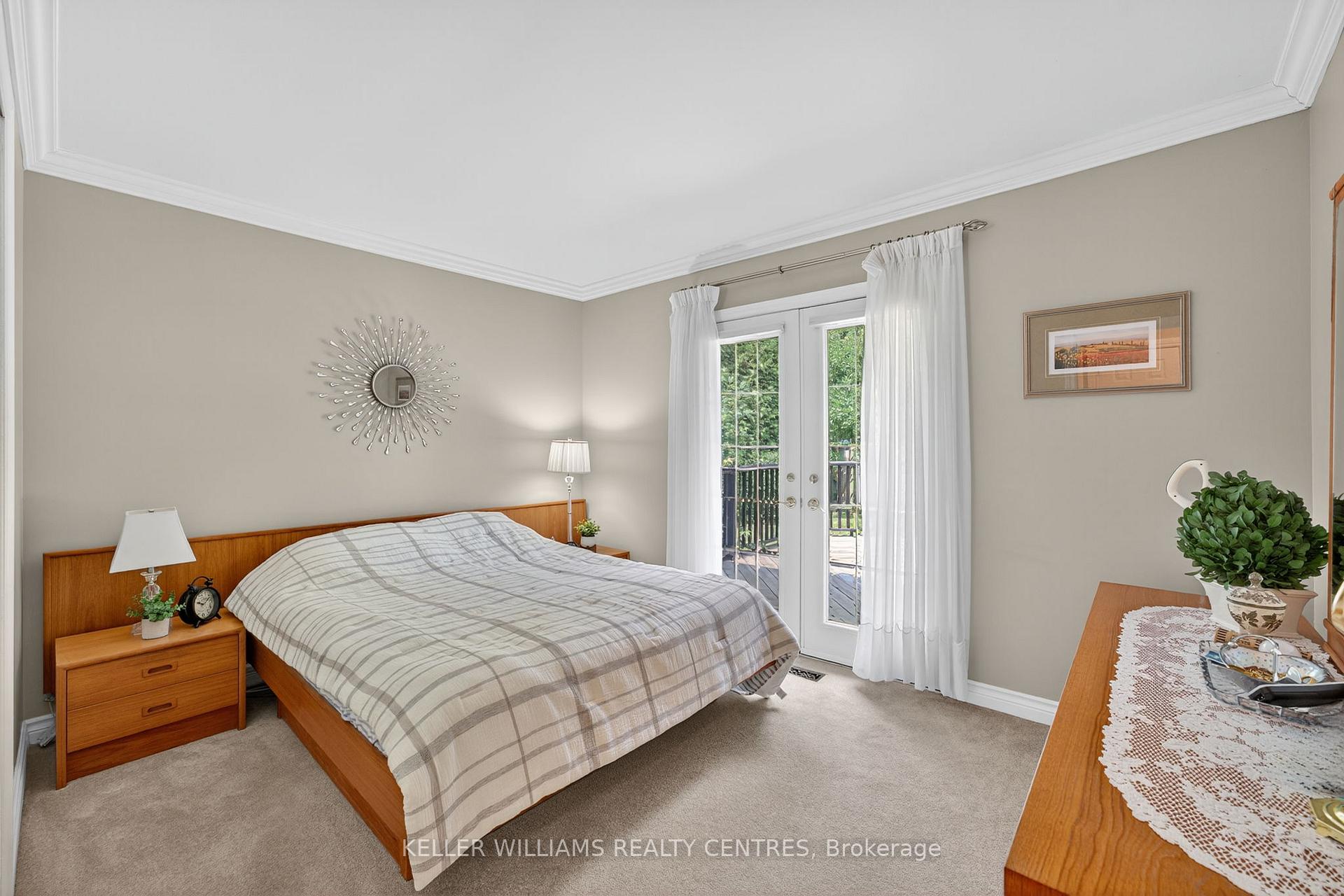 Photo 13 of 54 Devins Drive, Aurora, Aurora Heights — HOMEH