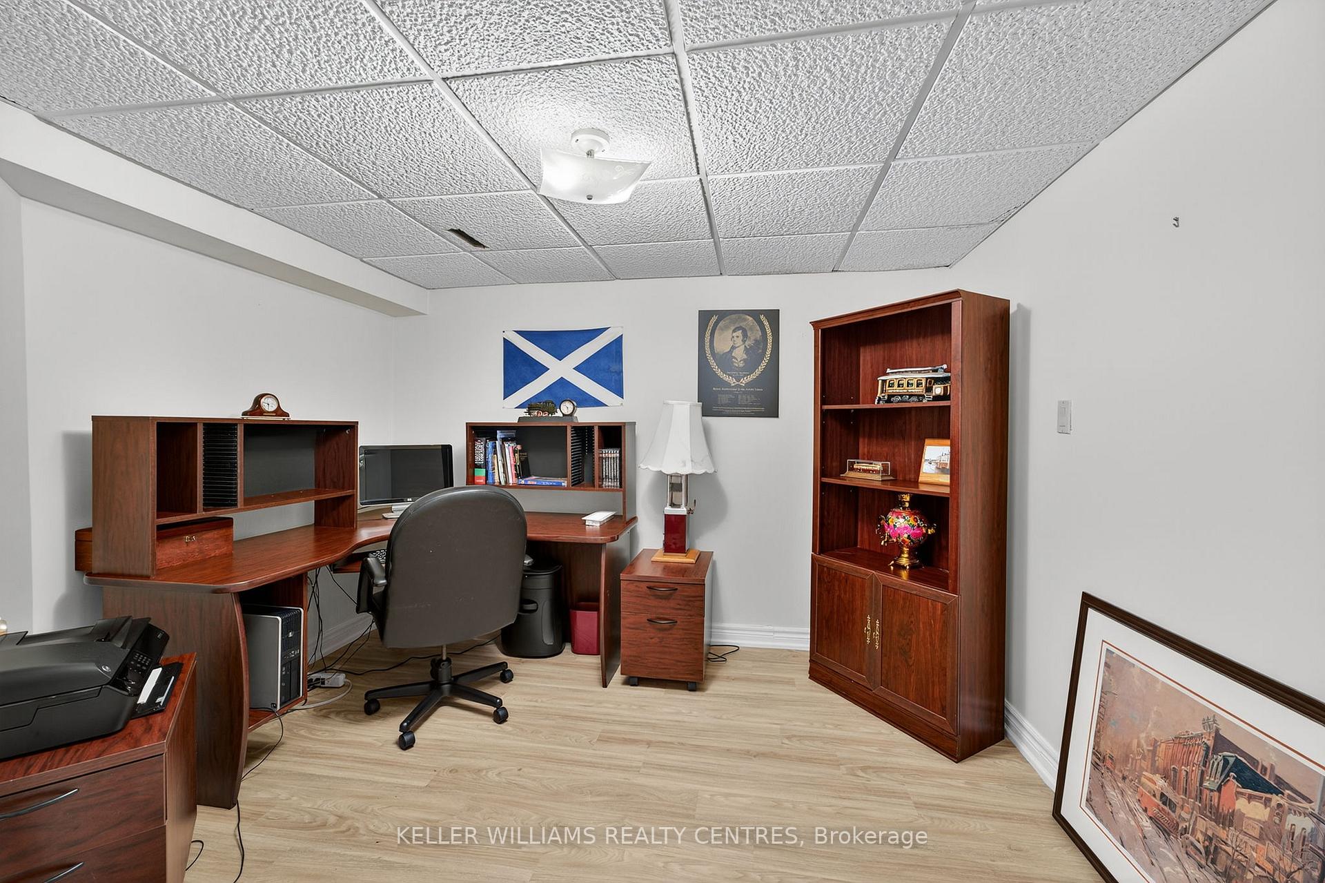 Photo 30 of 54 Devins Drive, Aurora, Aurora Heights — HOMEH
