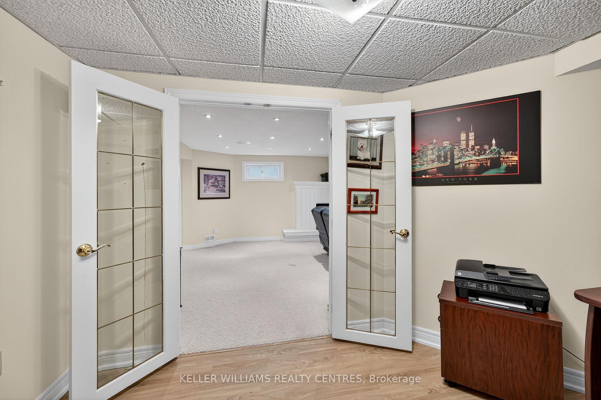 Photo 15 of 54 Devins Drive, Aurora, Aurora Heights — HOMEH