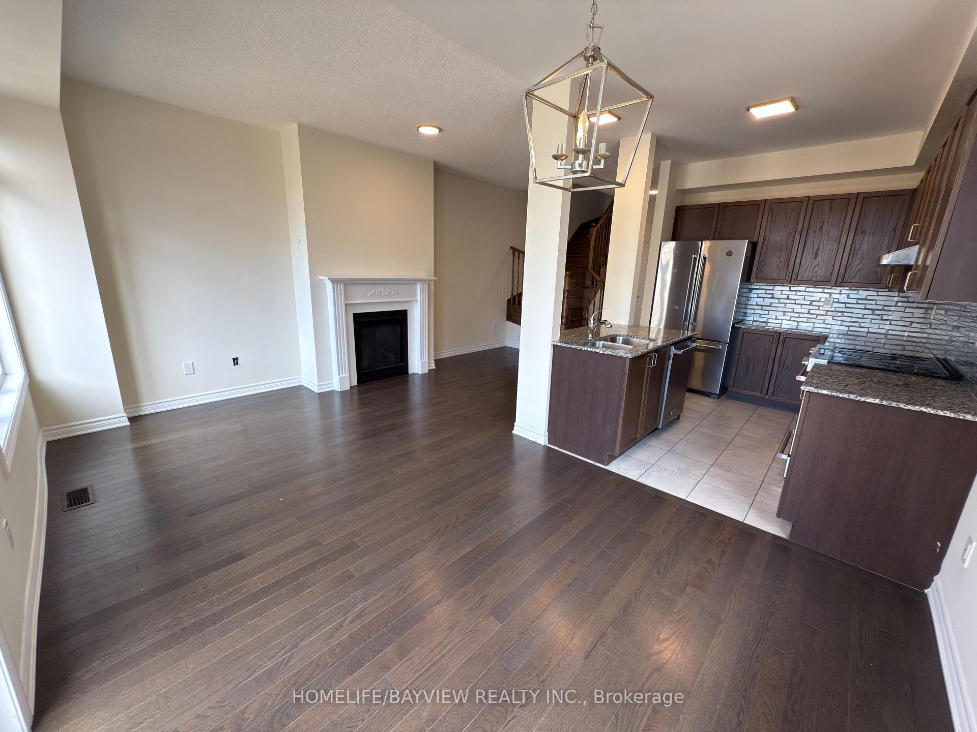 Photo 7 of 174 Farooq Boulevard, Vaughan, Vellore Village — HOMEH