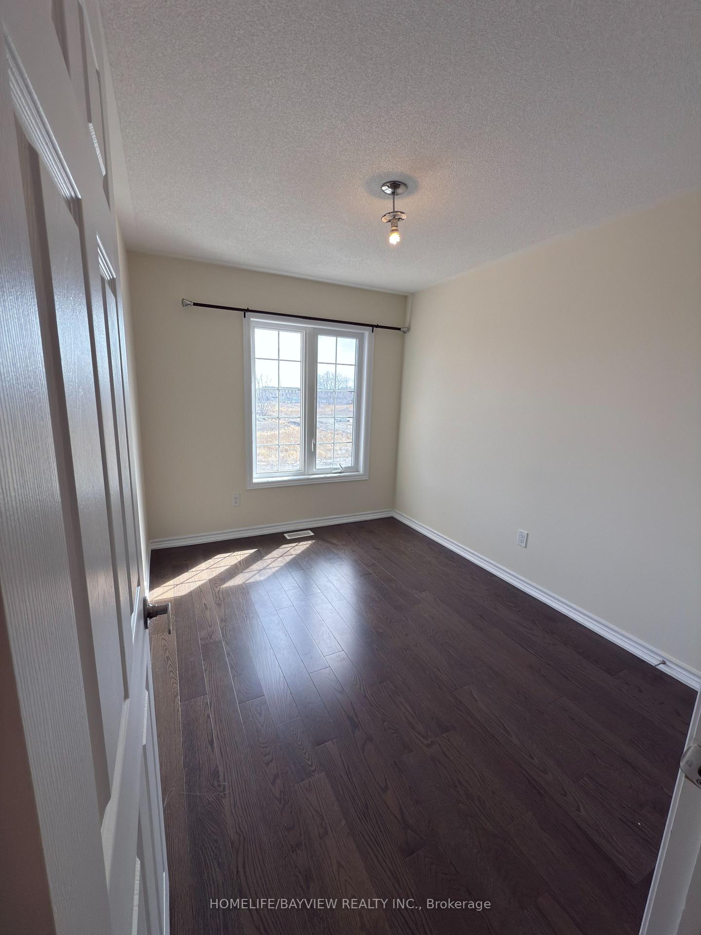 Photo 17 of 174 Farooq Boulevard, Vaughan, Vellore Village — HOMEH