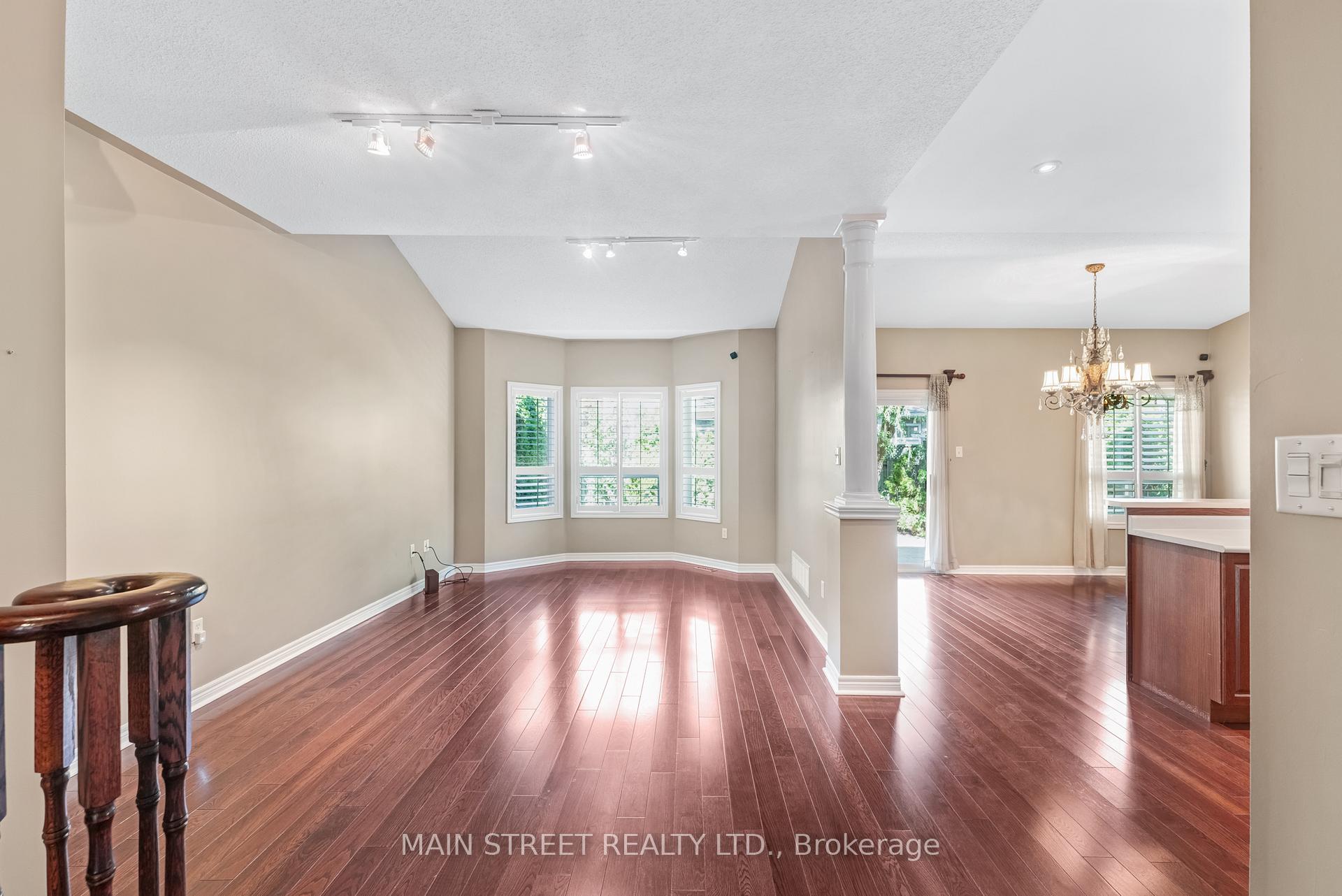 Photo 6 of 110 Tierra Avenue, Vaughan, Vellore Village — HOMEH