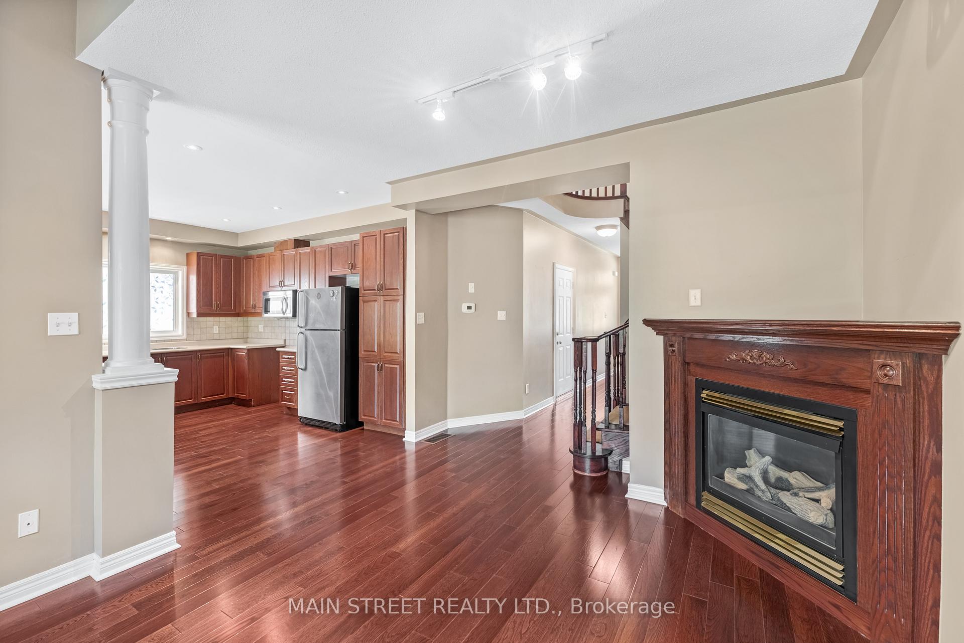 Photo 8 of 110 Tierra Avenue, Vaughan, Vellore Village — HOMEH