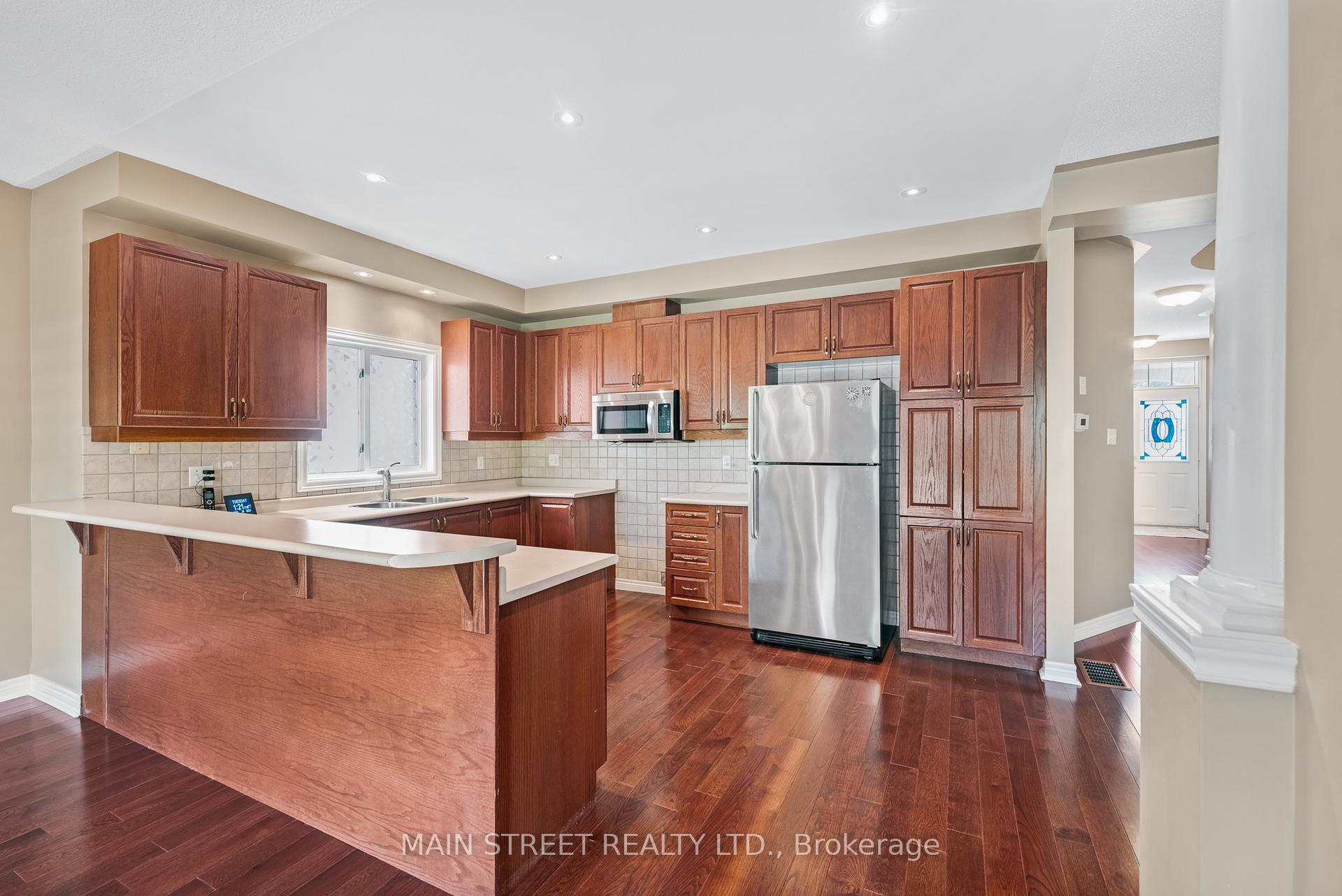 Photo 9 of 110 Tierra Avenue, Vaughan, Vellore Village — HOMEH