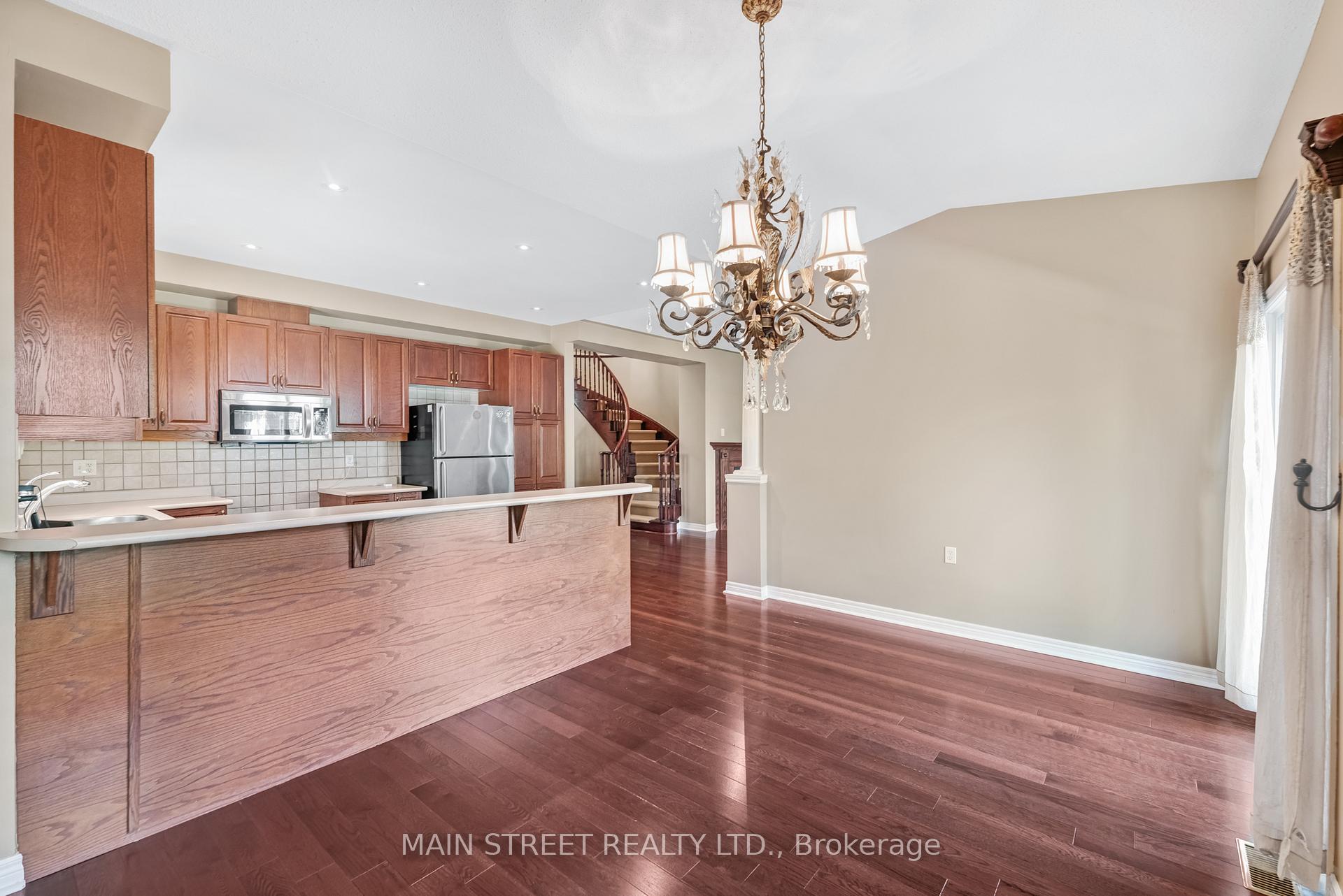 Photo 12 of 110 Tierra Avenue, Vaughan, Vellore Village — HOMEH