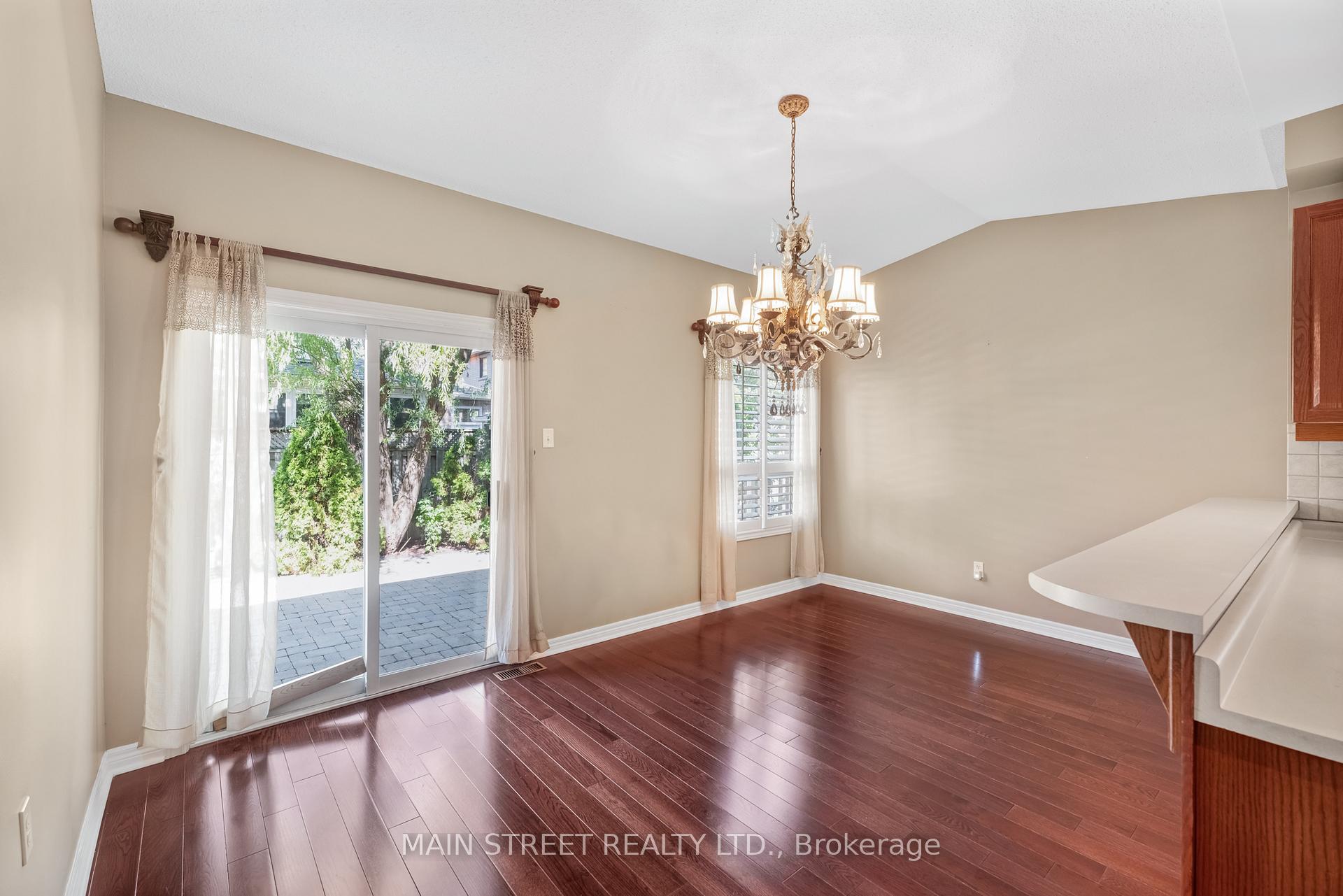 Photo 13 of 110 Tierra Avenue, Vaughan, Vellore Village — HOMEH