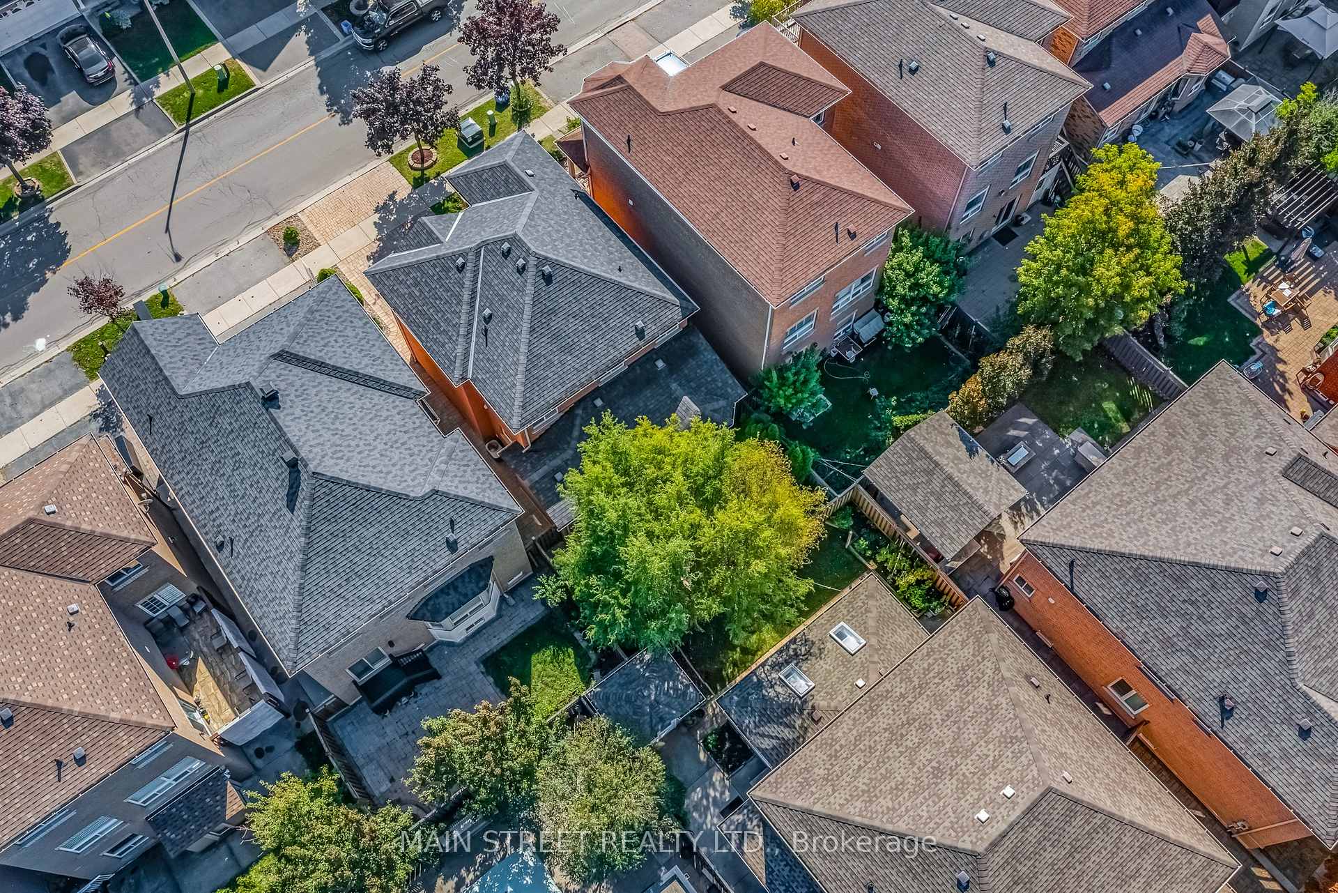 Photo 33 of 110 Tierra Avenue, Vaughan, Vellore Village — HOMEH