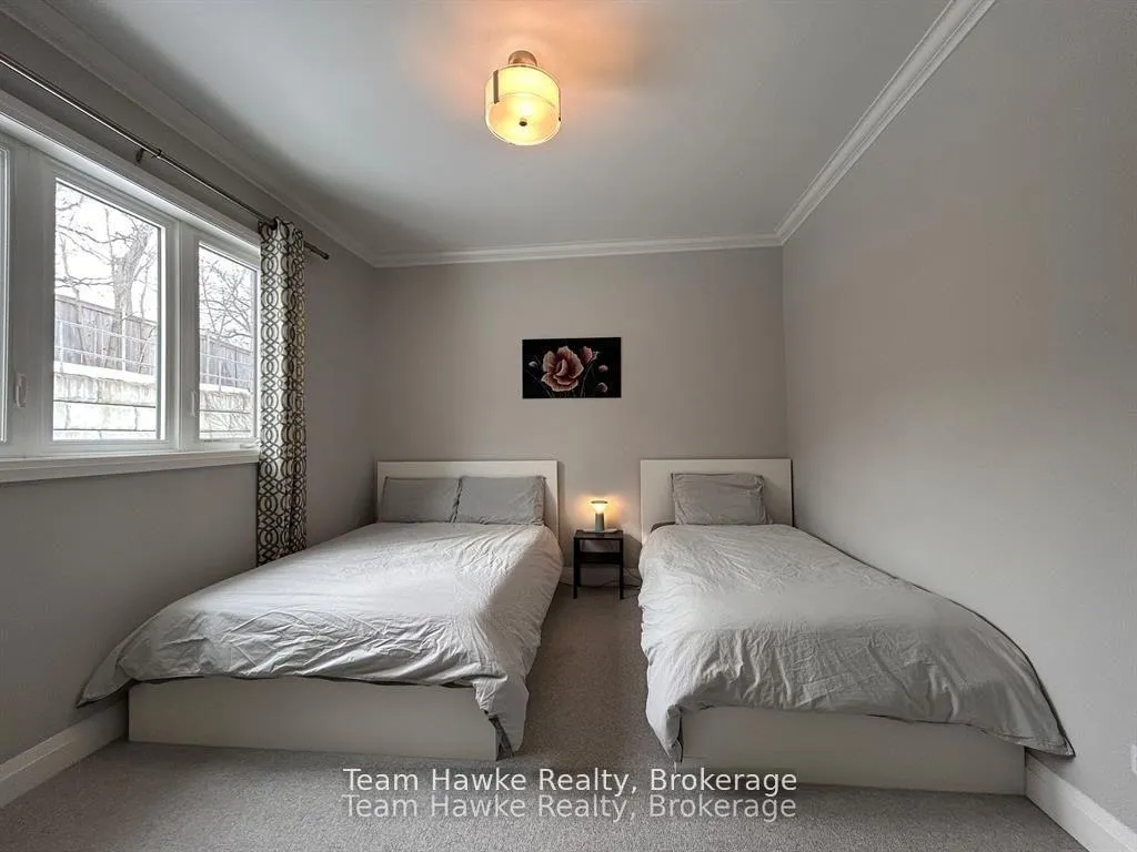Photo 12 of 152 Bishop Drive, Barrie, Ardagh — HOMEH