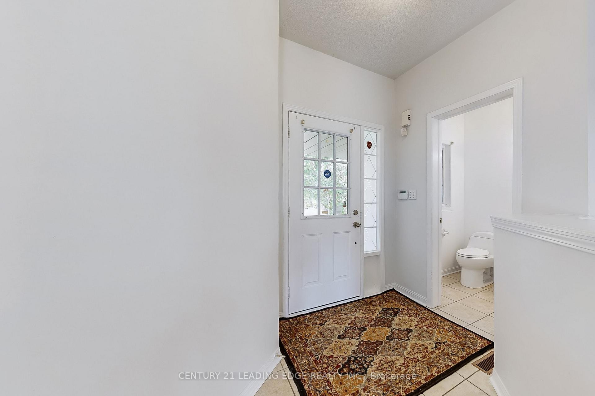 Photo 9 of 17 Pitfield Avenue, Whitby, Rolling Acres — HOMEH