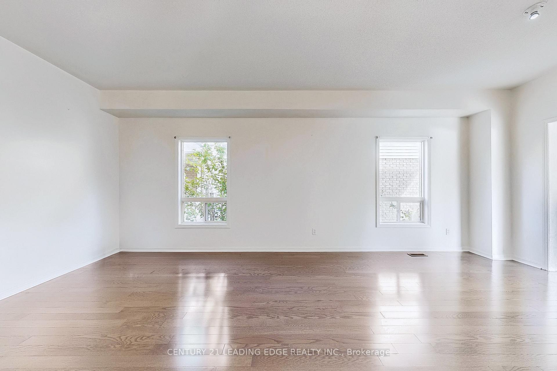 Photo 10 of 17 Pitfield Avenue, Whitby, Rolling Acres — HOMEH