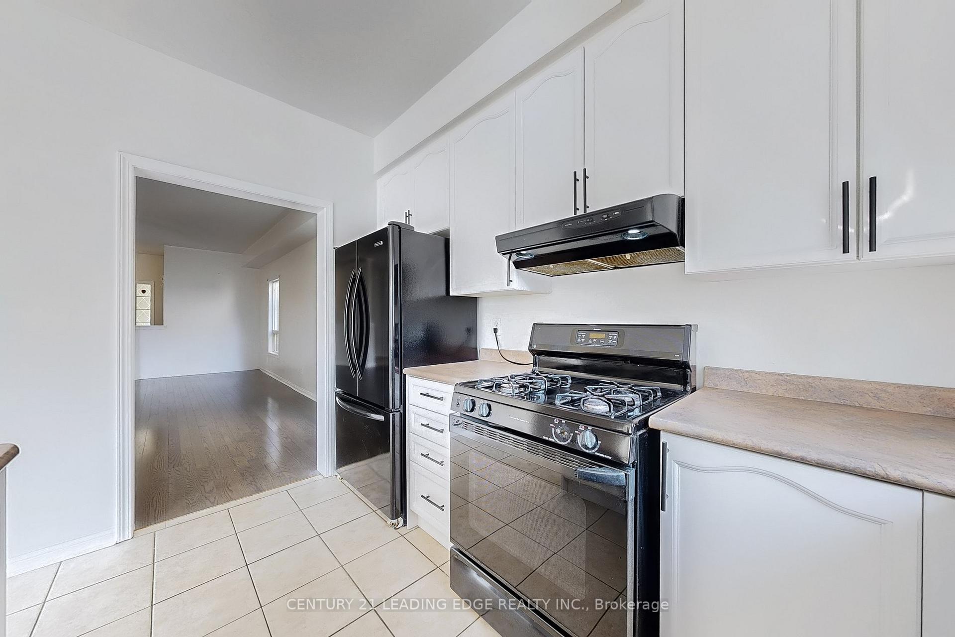 Photo 19 of 17 Pitfield Avenue, Whitby, Rolling Acres — HOMEH