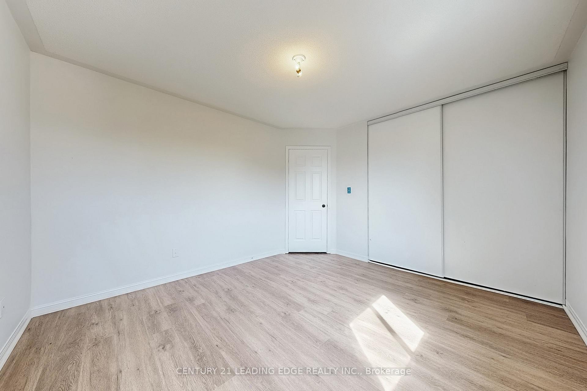 Photo 31 of 17 Pitfield Avenue, Whitby, Rolling Acres — HOMEH