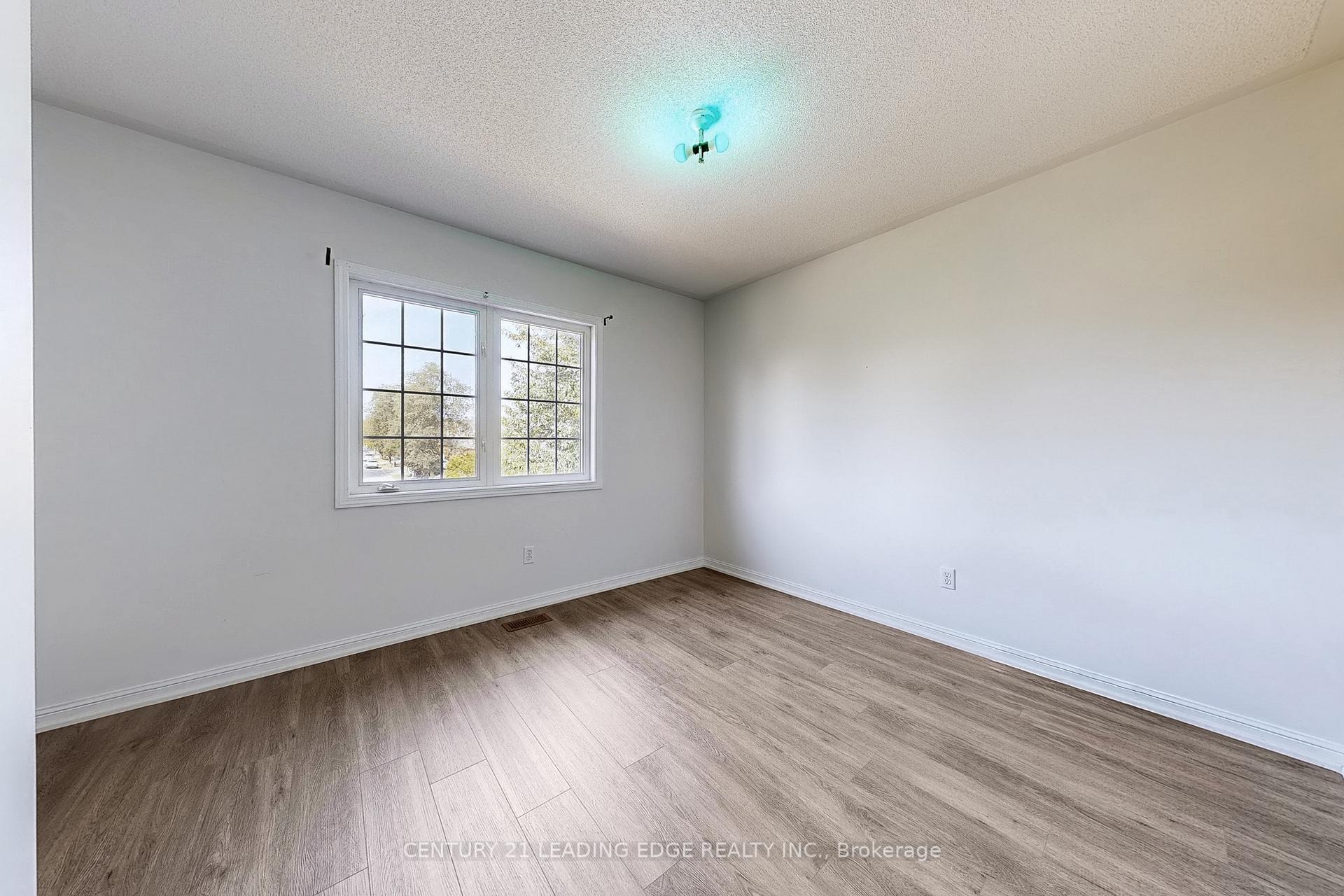Photo 36 of 17 Pitfield Avenue, Whitby, Rolling Acres — HOMEH
