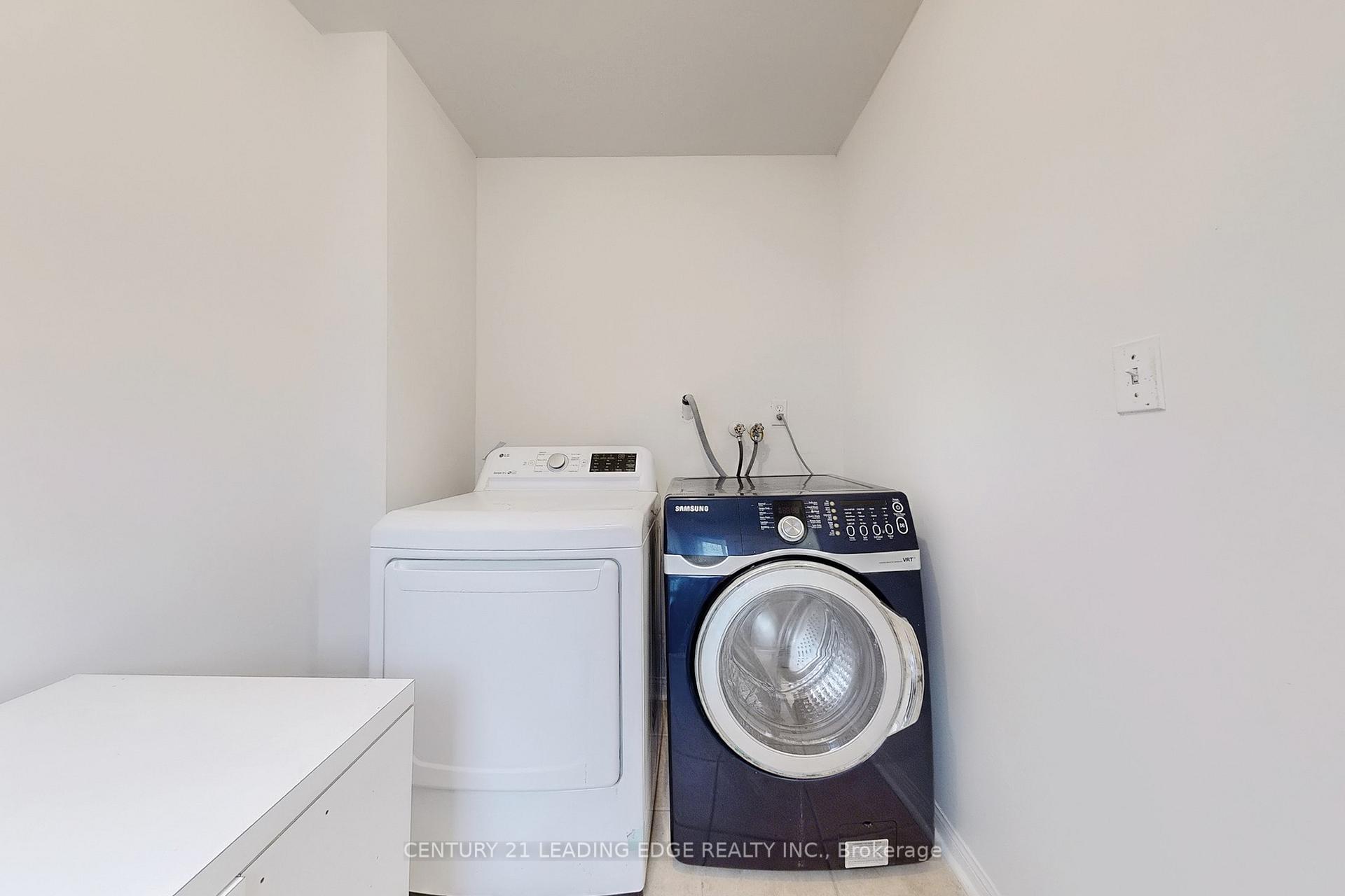 Photo 39 of 17 Pitfield Avenue, Whitby, Rolling Acres — HOMEH