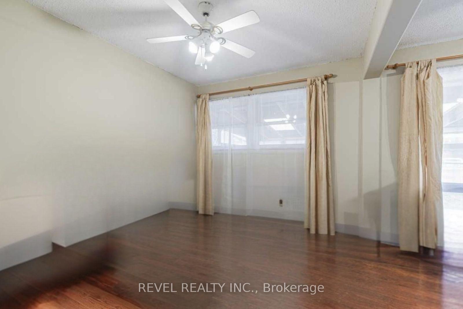 Photo 7 of 74 Thickson Road N, Whitby, Blue Grass Meadows — HOMEH