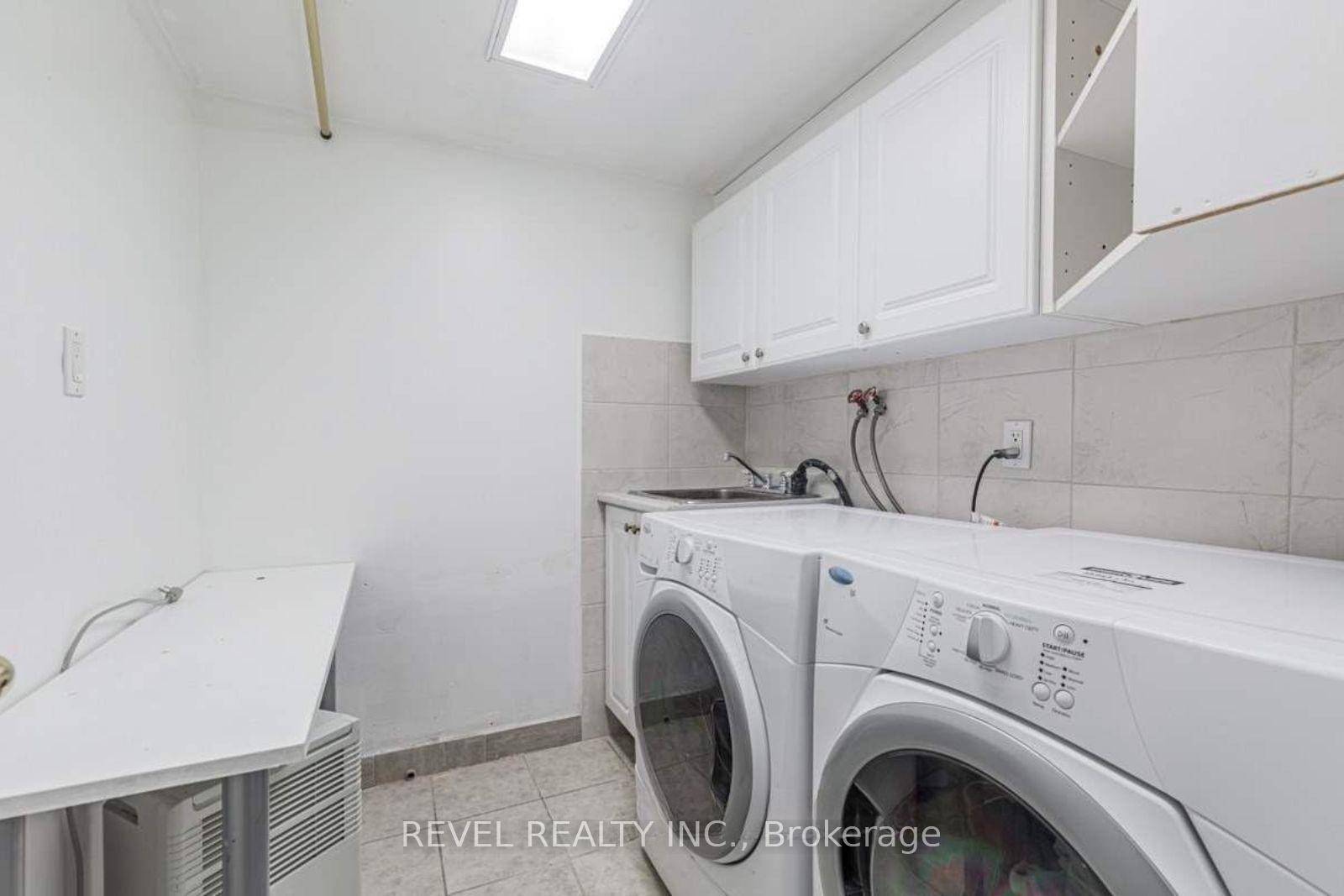 Photo 13 of 74 Thickson Road N, Whitby, Blue Grass Meadows — HOMEH