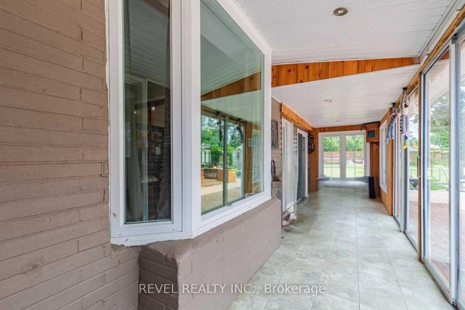 Photo 14 of 74 Thickson Road N, Whitby, Blue Grass Meadows — HOMEH