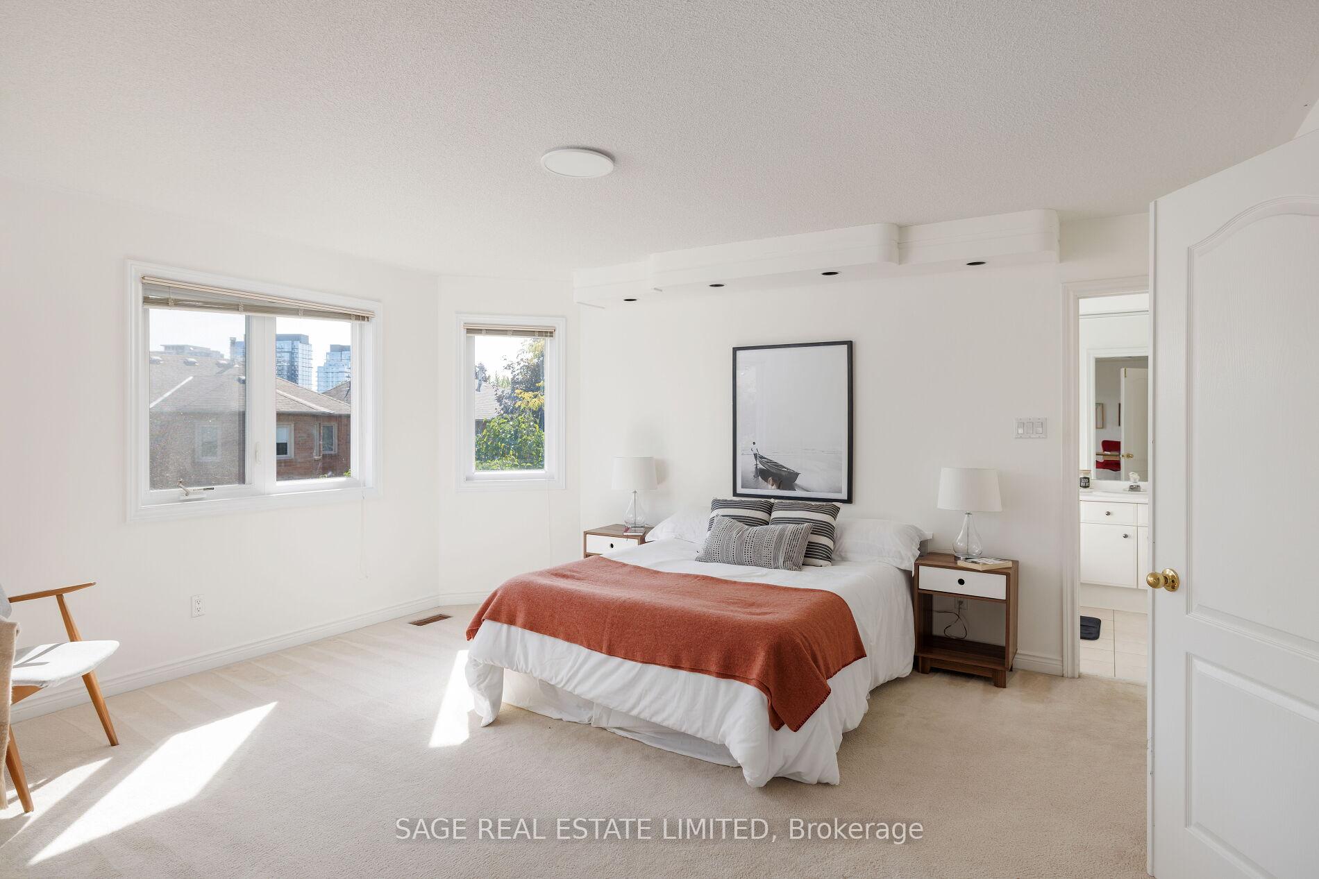Photo 16 of 43 Mulholland Drive, Vaughan, Beverley Glen — HOMEH