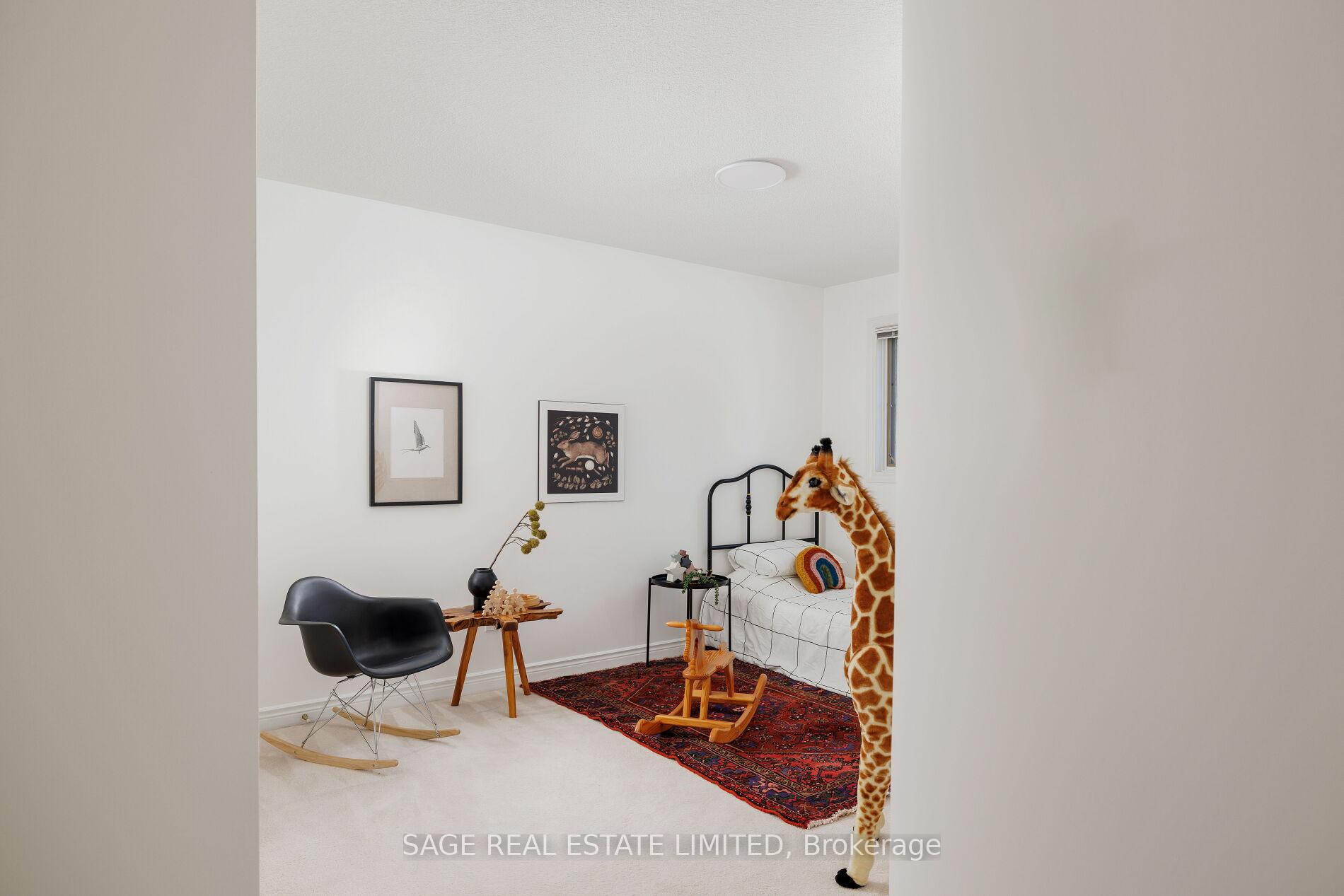 Photo 20 of 43 Mulholland Drive, Vaughan, Beverley Glen — HOMEH