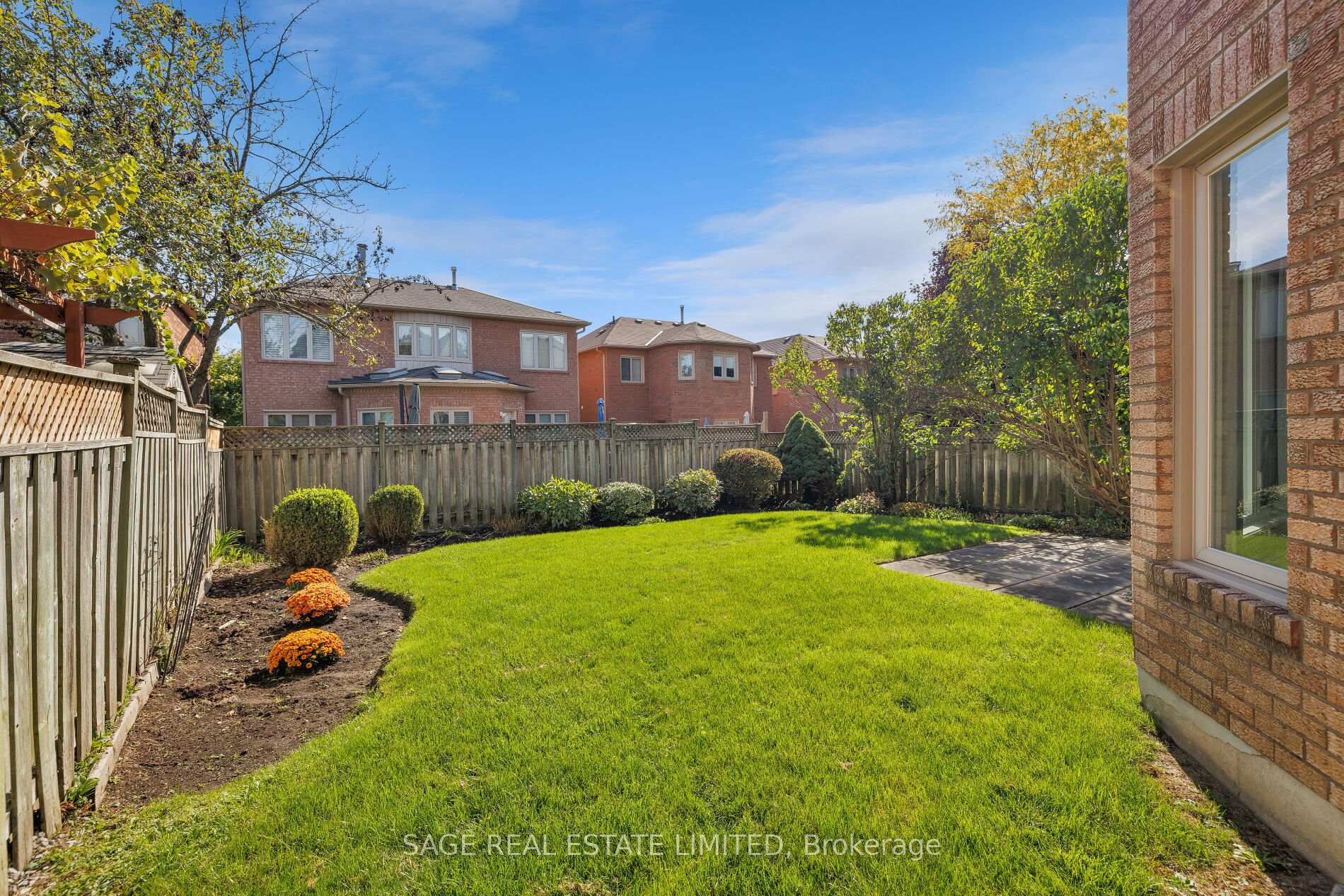 Photo 25 of 43 Mulholland Drive, Vaughan, Beverley Glen — HOMEH