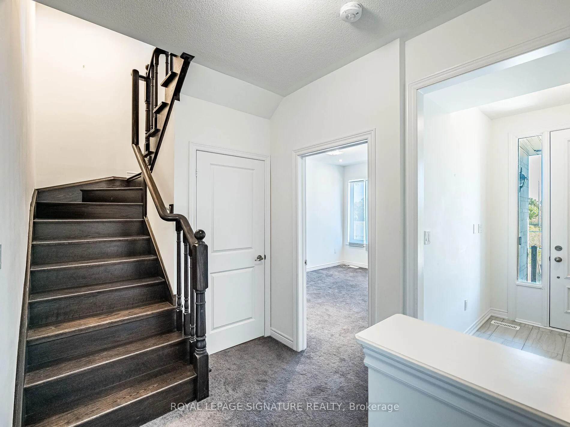 Photo 5 of 28 Dockside Way, Whitby, Port Whitby — HOMEH