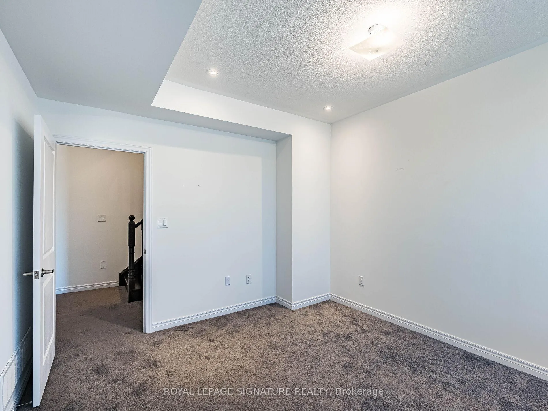 Photo 8 of 28 Dockside Way, Whitby, Port Whitby — HOMEH