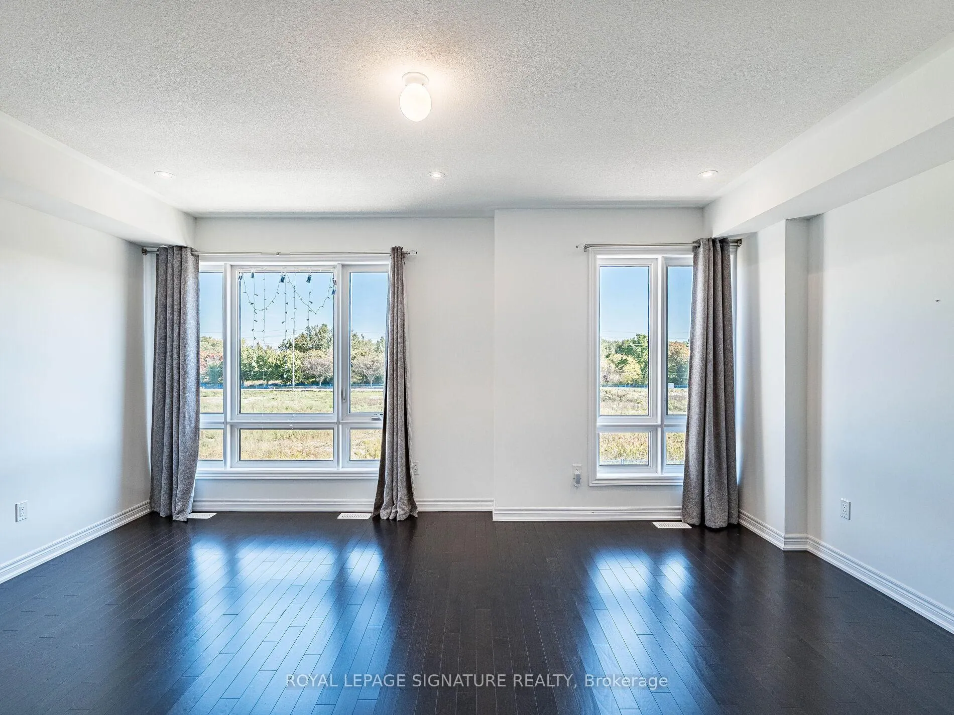 Photo 9 of 28 Dockside Way, Whitby, Port Whitby — HOMEH
