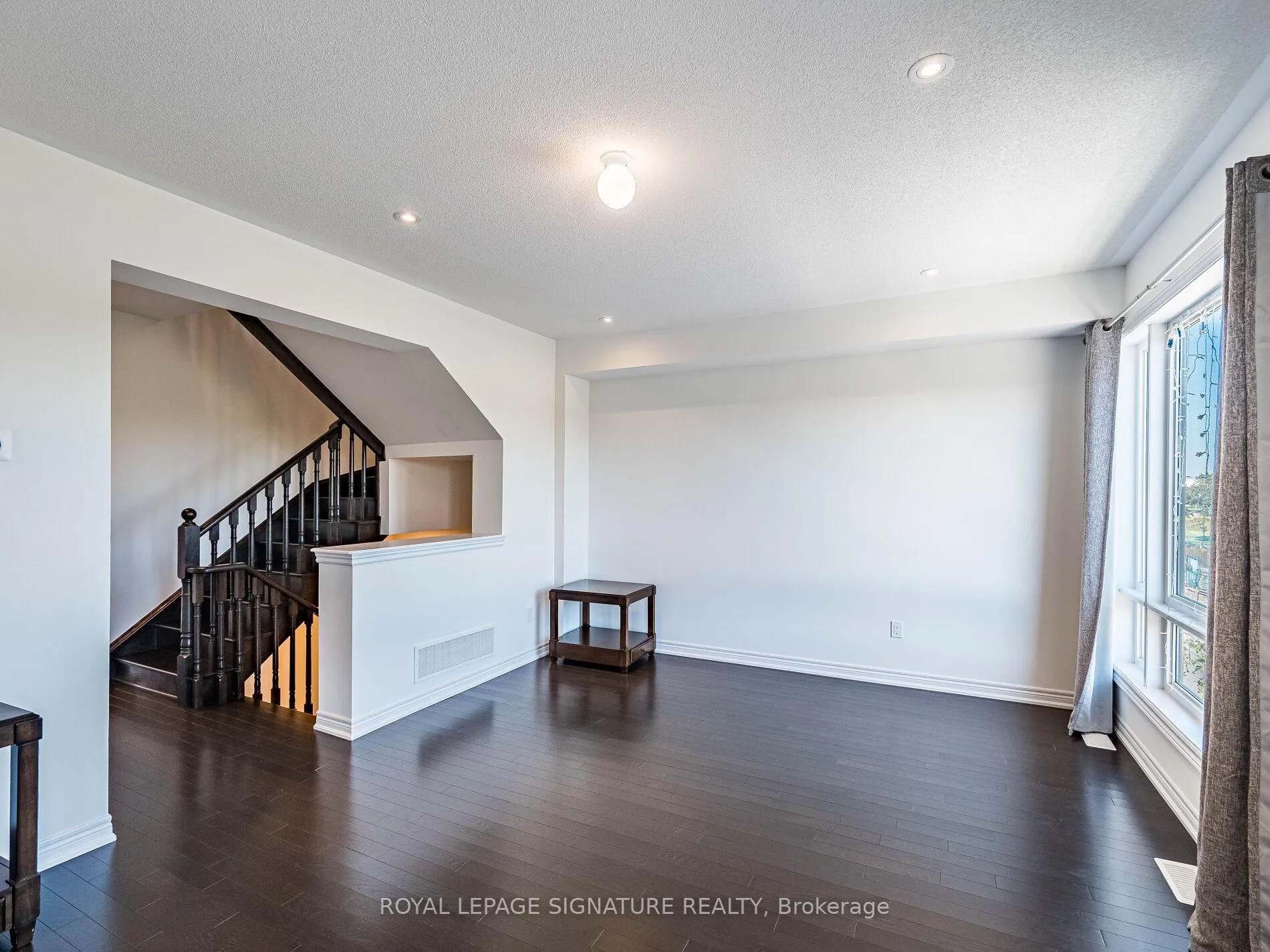 Photo 13 of 28 Dockside Way, Whitby, Port Whitby — HOMEH