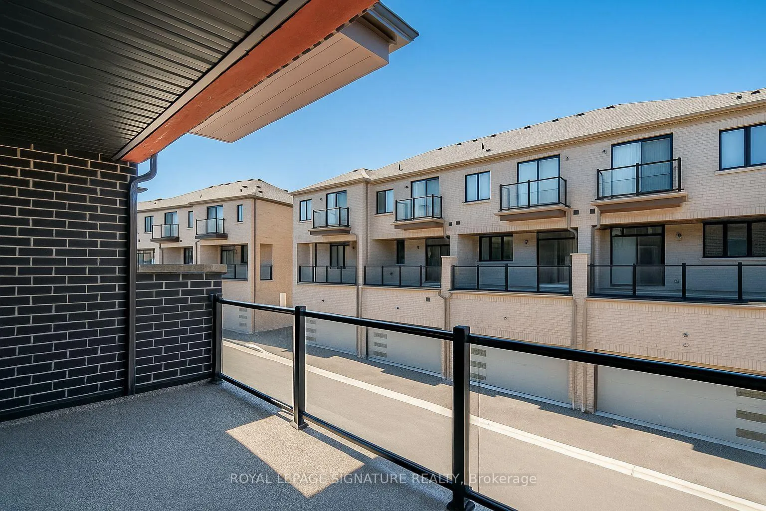 Photo 23 of 28 Dockside Way, Whitby, Port Whitby — HOMEH