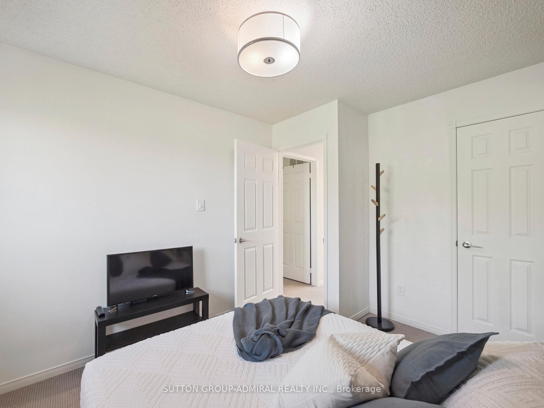 Photo 23 of 24 Dawlish Avenue, Aurora, Aurora Highlands — HOMEH