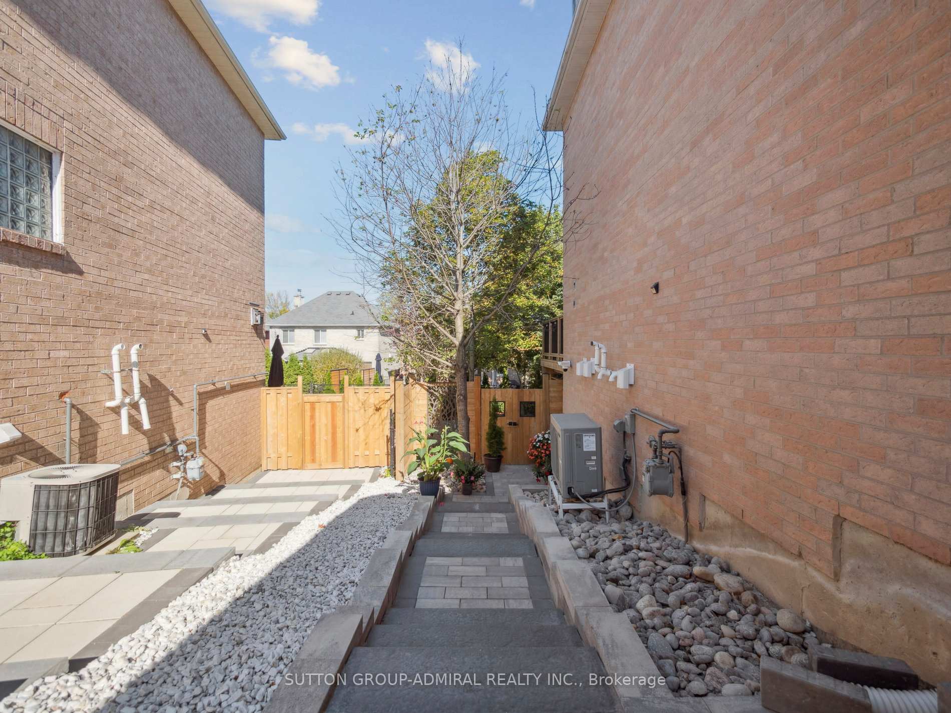 Photo 31 of 24 Dawlish Avenue, Aurora, Aurora Highlands — HOMEH