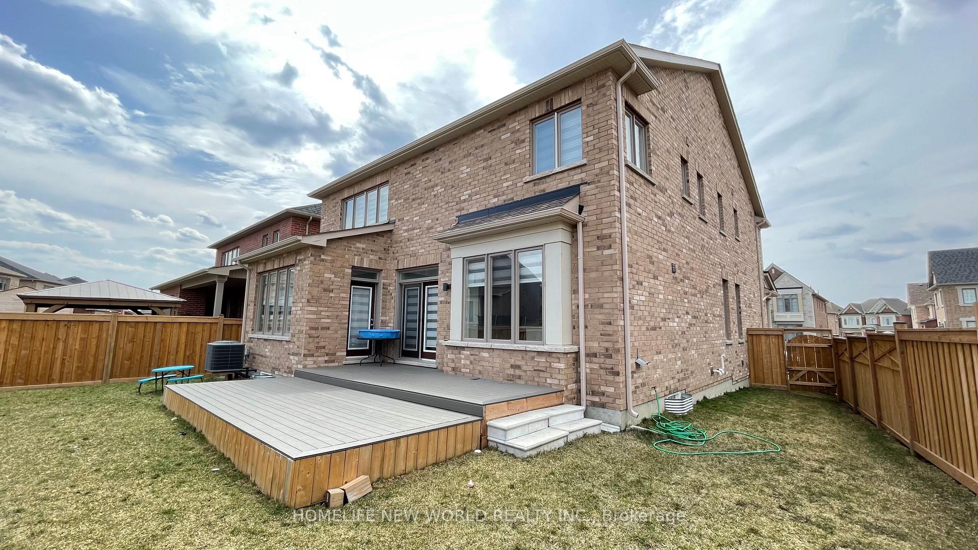 Photo 9 of 23 Audubon Street, Whitby, Rural Whitby — HOMEH