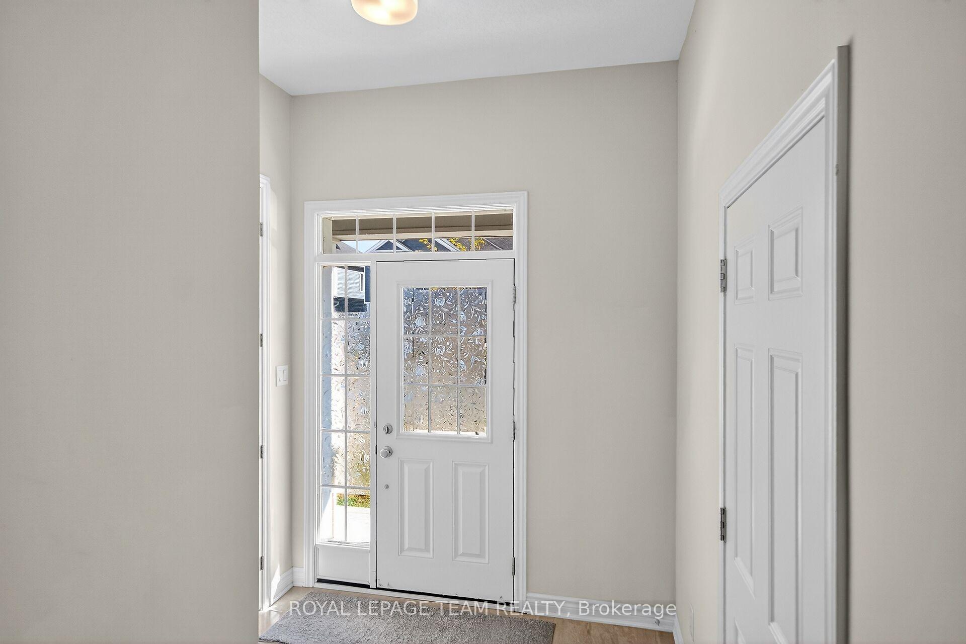 Photo 3 of 548 Flagstaff Drive, Ottawa, Barrhaven - Half Moon Bay — HOMEH