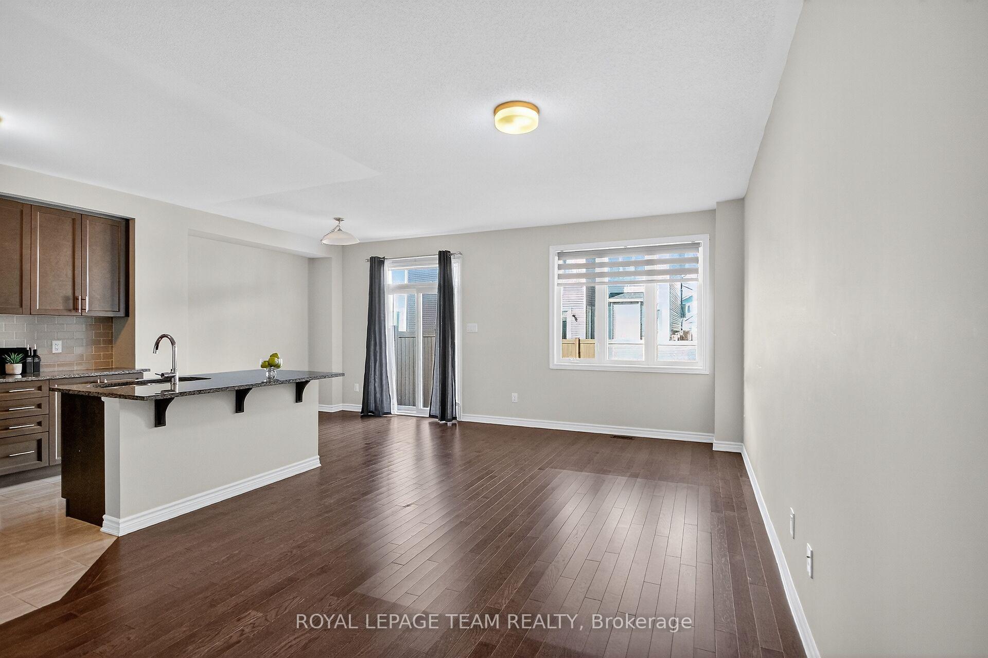 Photo 12 of 548 Flagstaff Drive, Ottawa, Barrhaven - Half Moon Bay — HOMEH