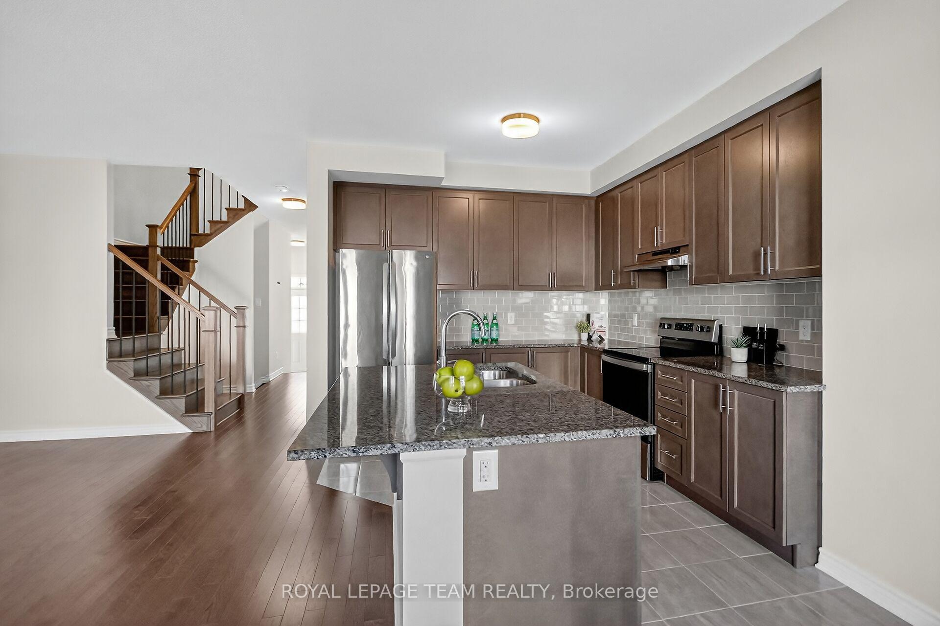 Photo 15 of 548 Flagstaff Drive, Ottawa, Barrhaven - Half Moon Bay — HOMEH